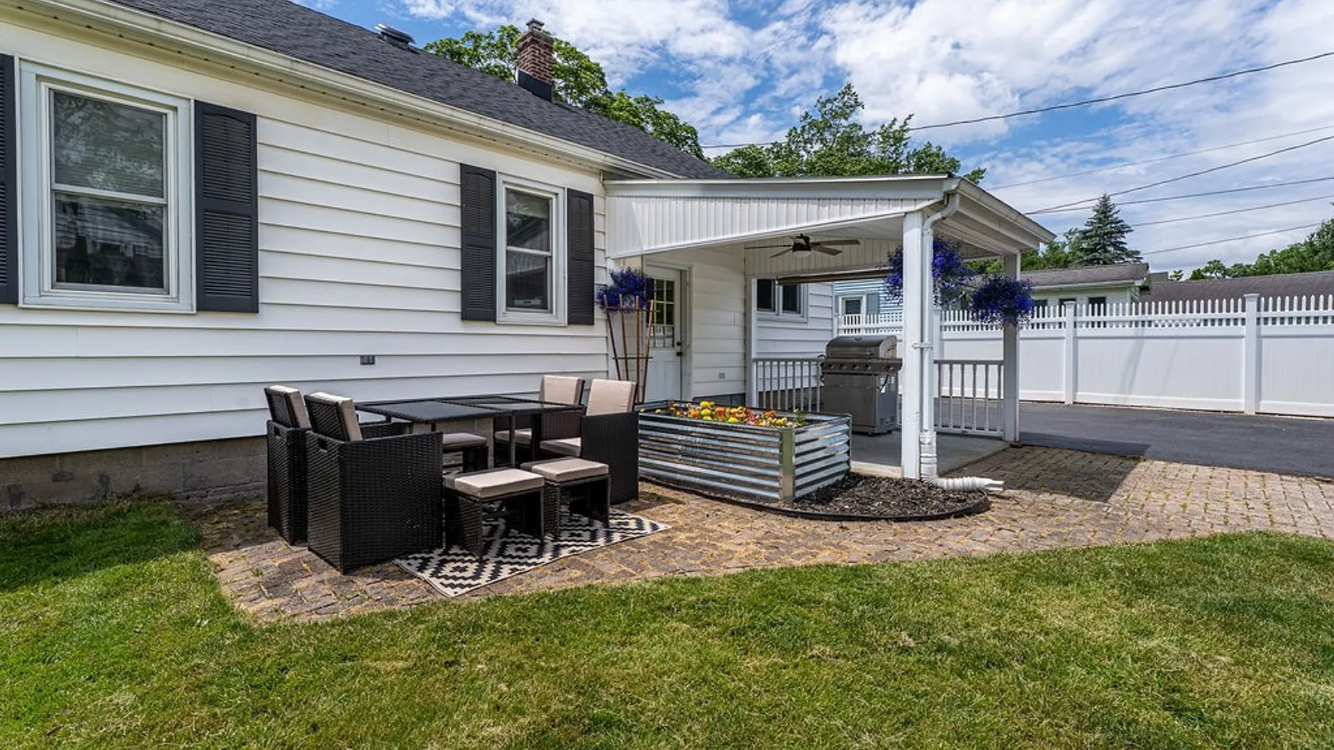 Property at 591 Willow Street, Lockport City, NY 14094 4