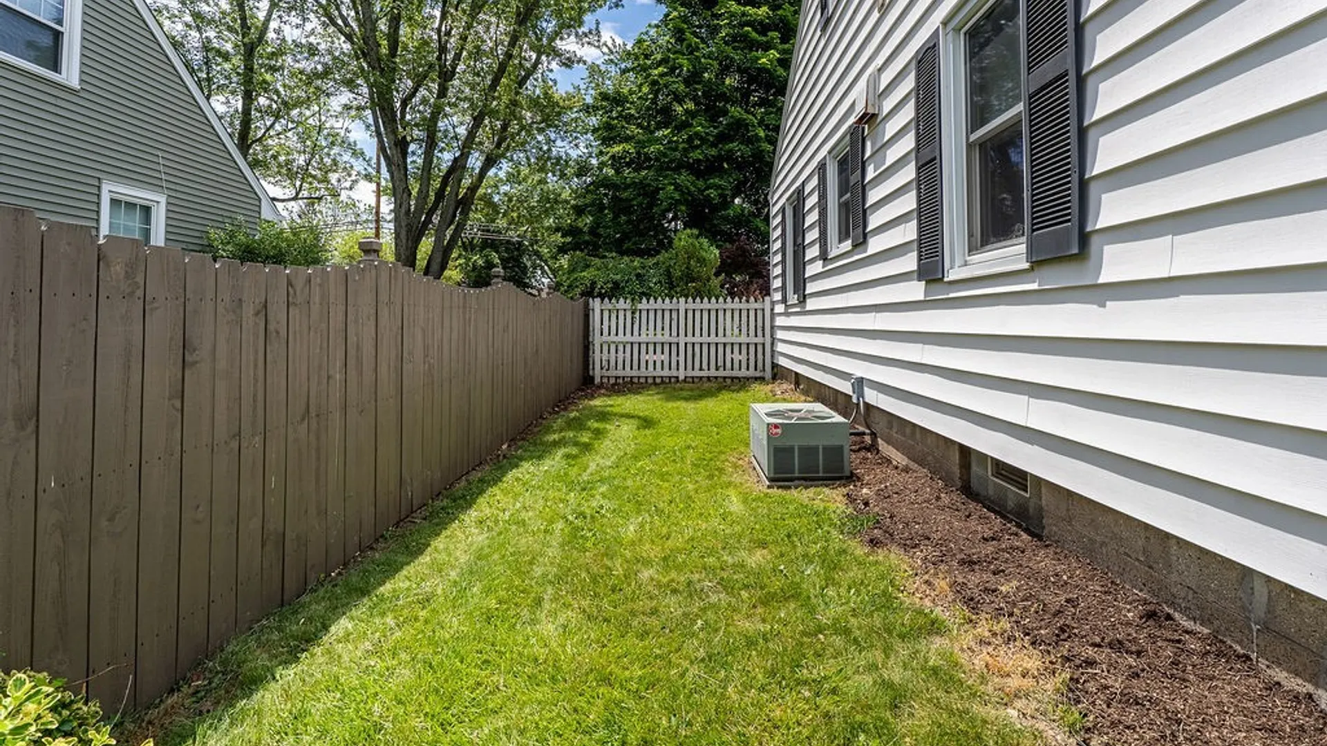 Property at 591 Willow Street, Lockport City, NY 14094 40