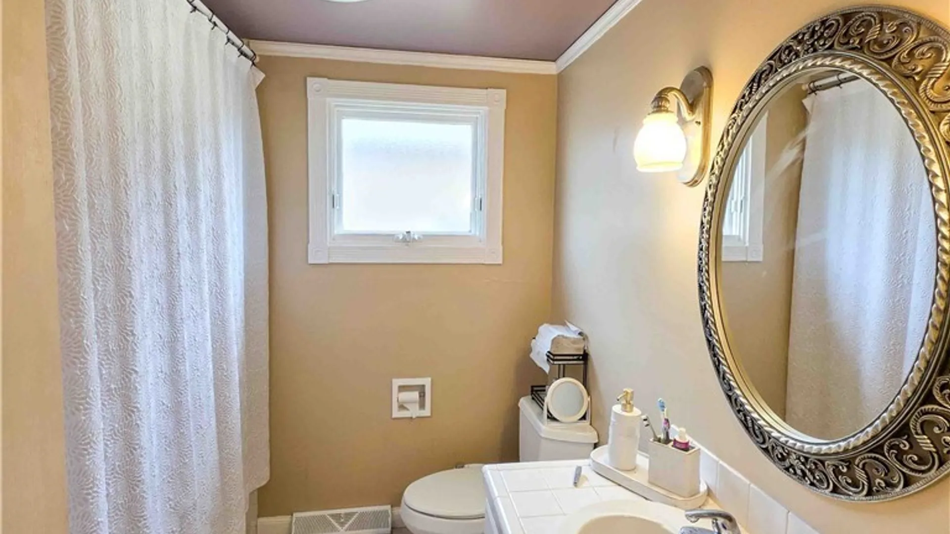 Property at 45 Fairelm Lane, Cheektowaga, NY 14227 10