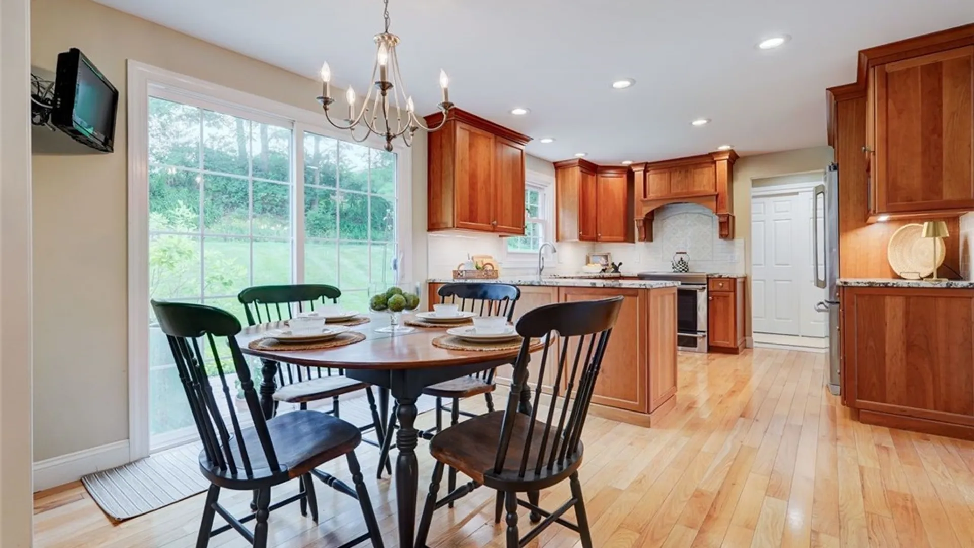Property at 18 Concord Drive, Pittsford, NY 14534 9