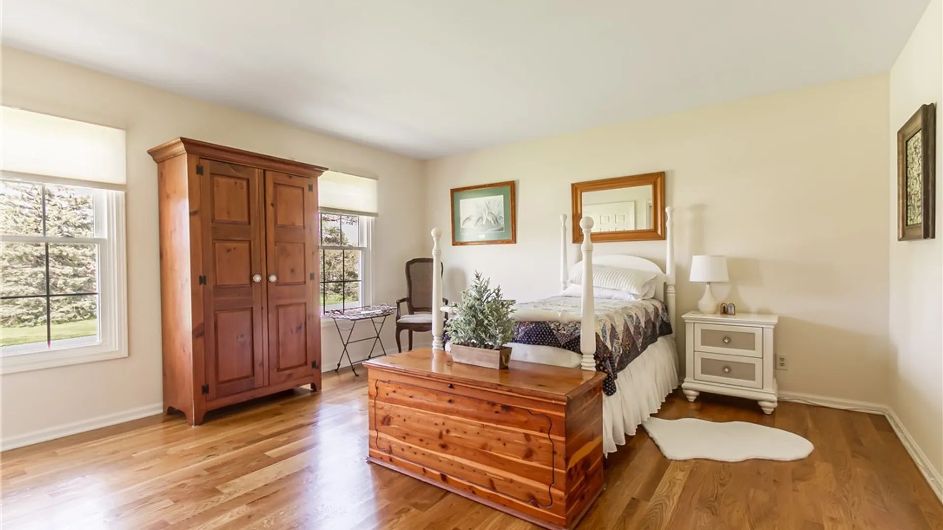 Property at 10 Fenimore Drive, Pittsford, NY 14534 25