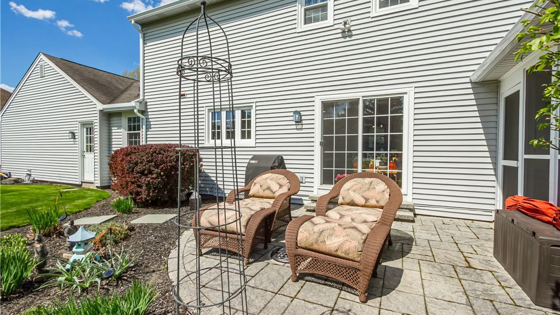 Property at 10 Fenimore Drive, Pittsford, NY 14534 31