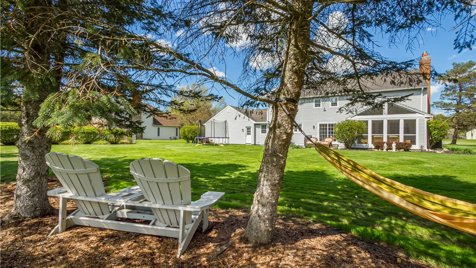 Property at 10 Fenimore Drive, Pittsford, NY 14534 34