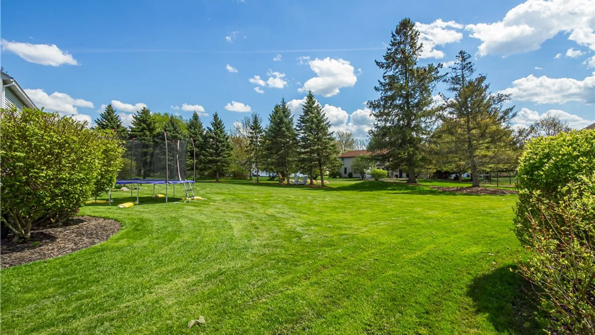 Property at 10 Fenimore Drive, Pittsford, NY 14534 37