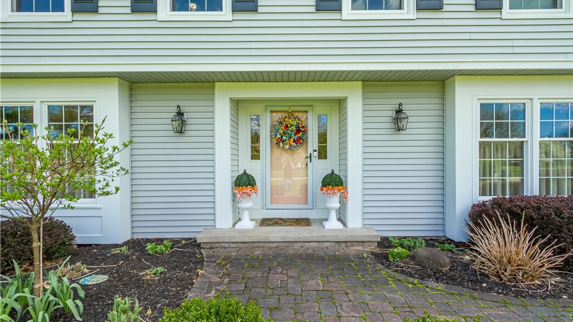 Property at 10 Fenimore Drive, Pittsford, NY 14534 41