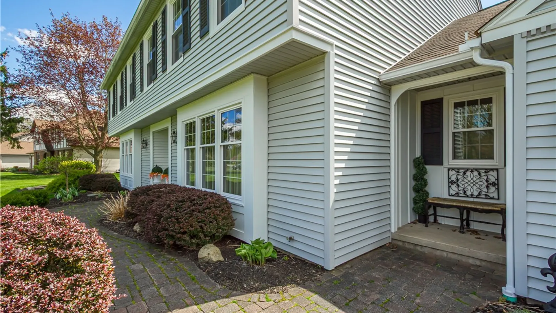 Property at 10 Fenimore Drive, Pittsford, NY 14534 43