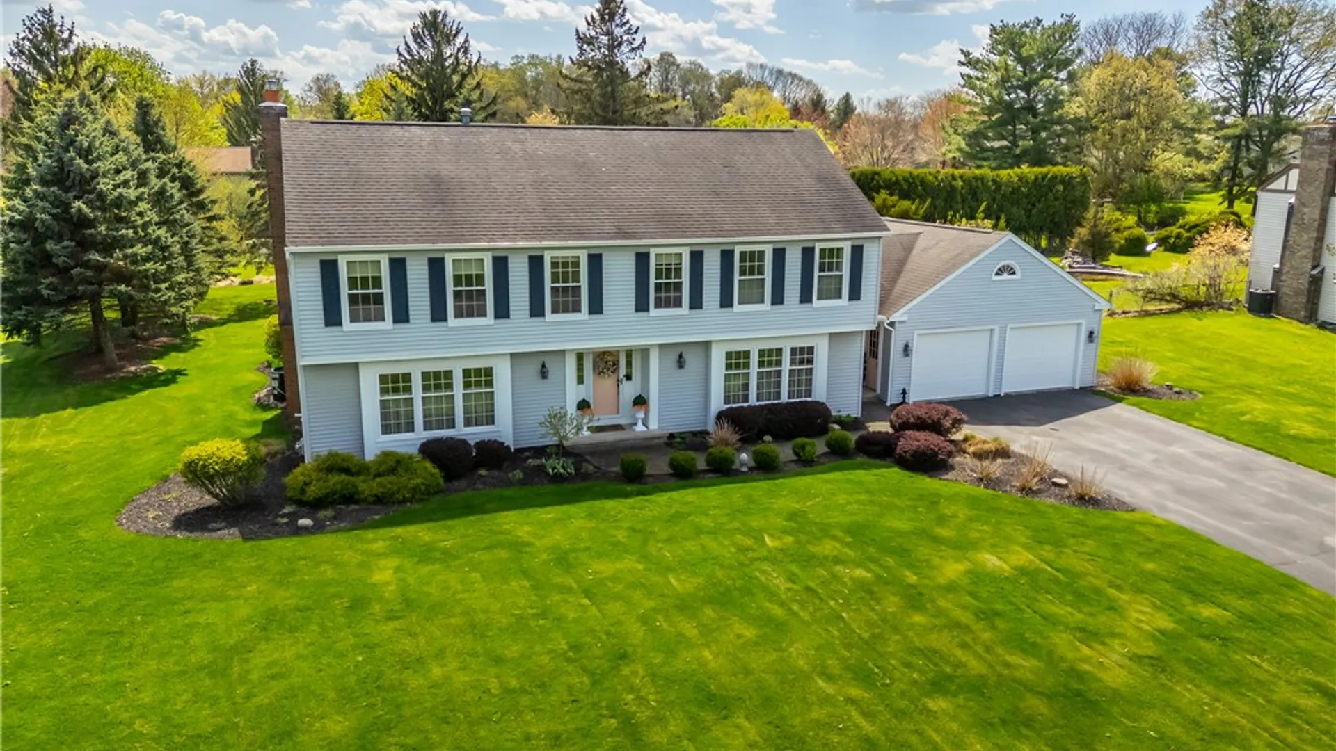 Property at 10 Fenimore Drive, Pittsford, NY 14534 44