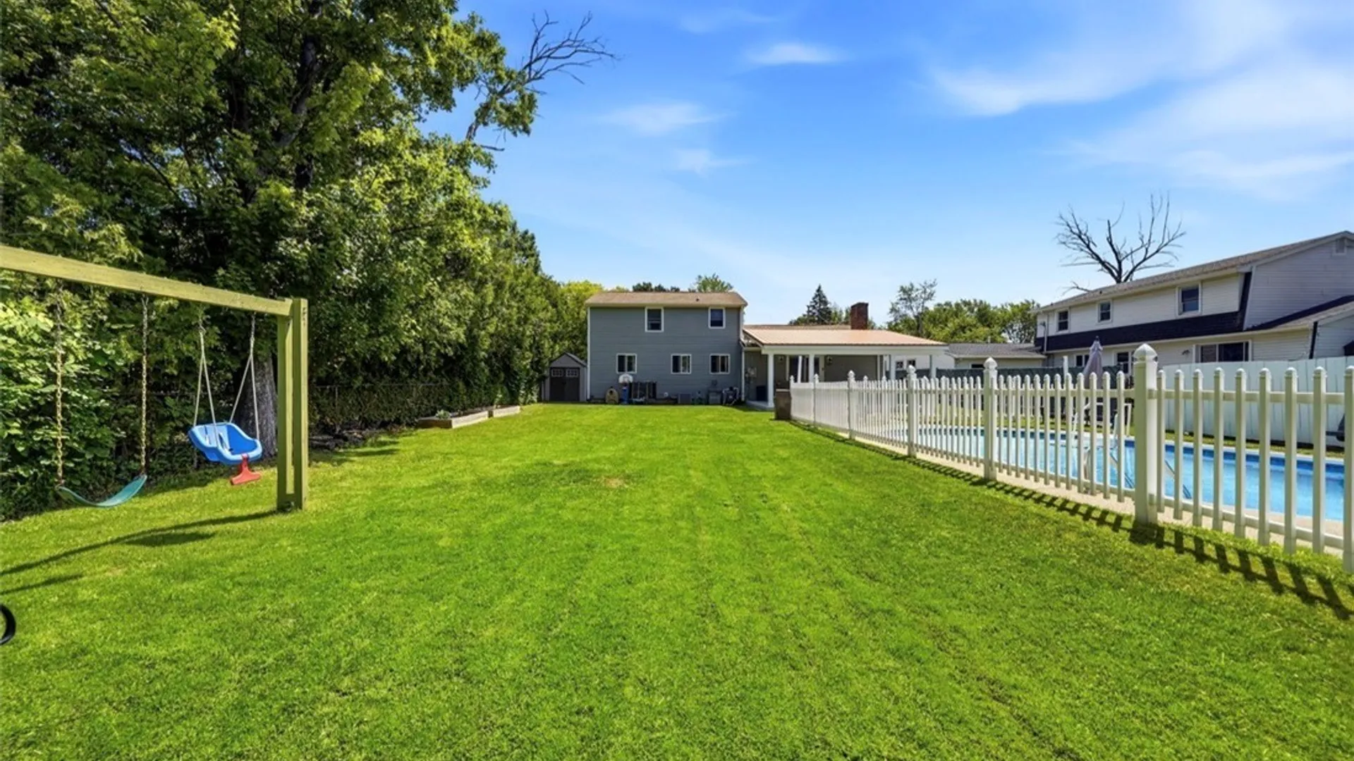 Property at 391 Sunset Drive, Hamburg, NY 14075 10