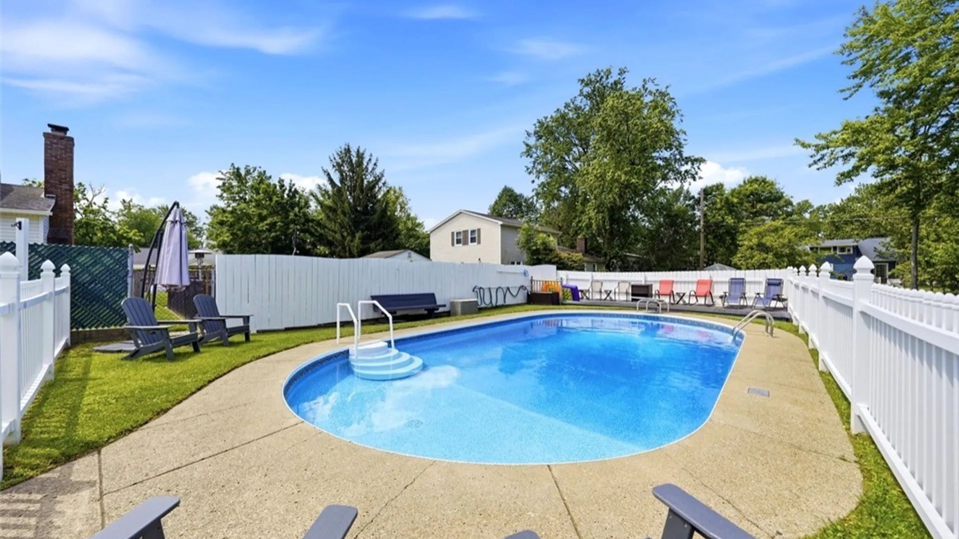 Property at 391 Sunset Drive, Hamburg, NY 14075 11