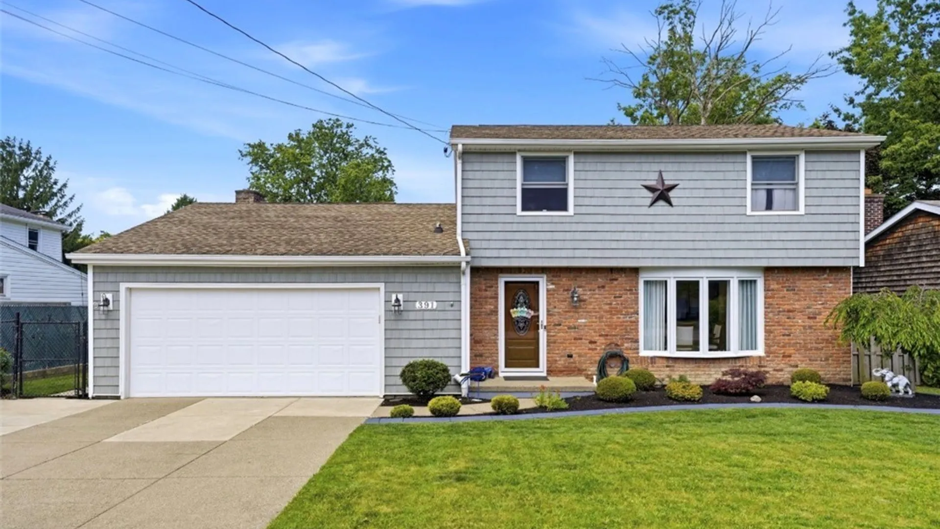 Property at 391 Sunset Drive, Hamburg, NY 14075 2