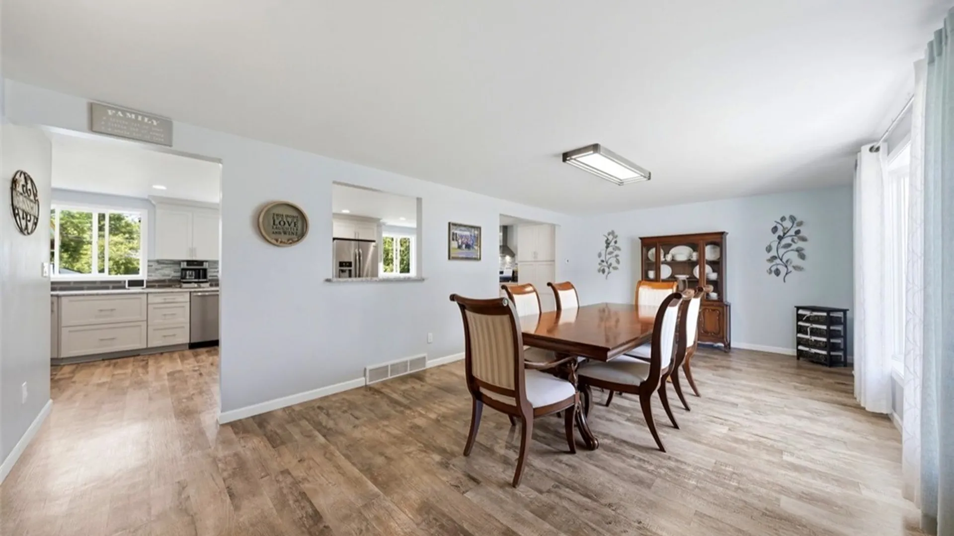 Property at 391 Sunset Drive, Hamburg, NY 14075 25