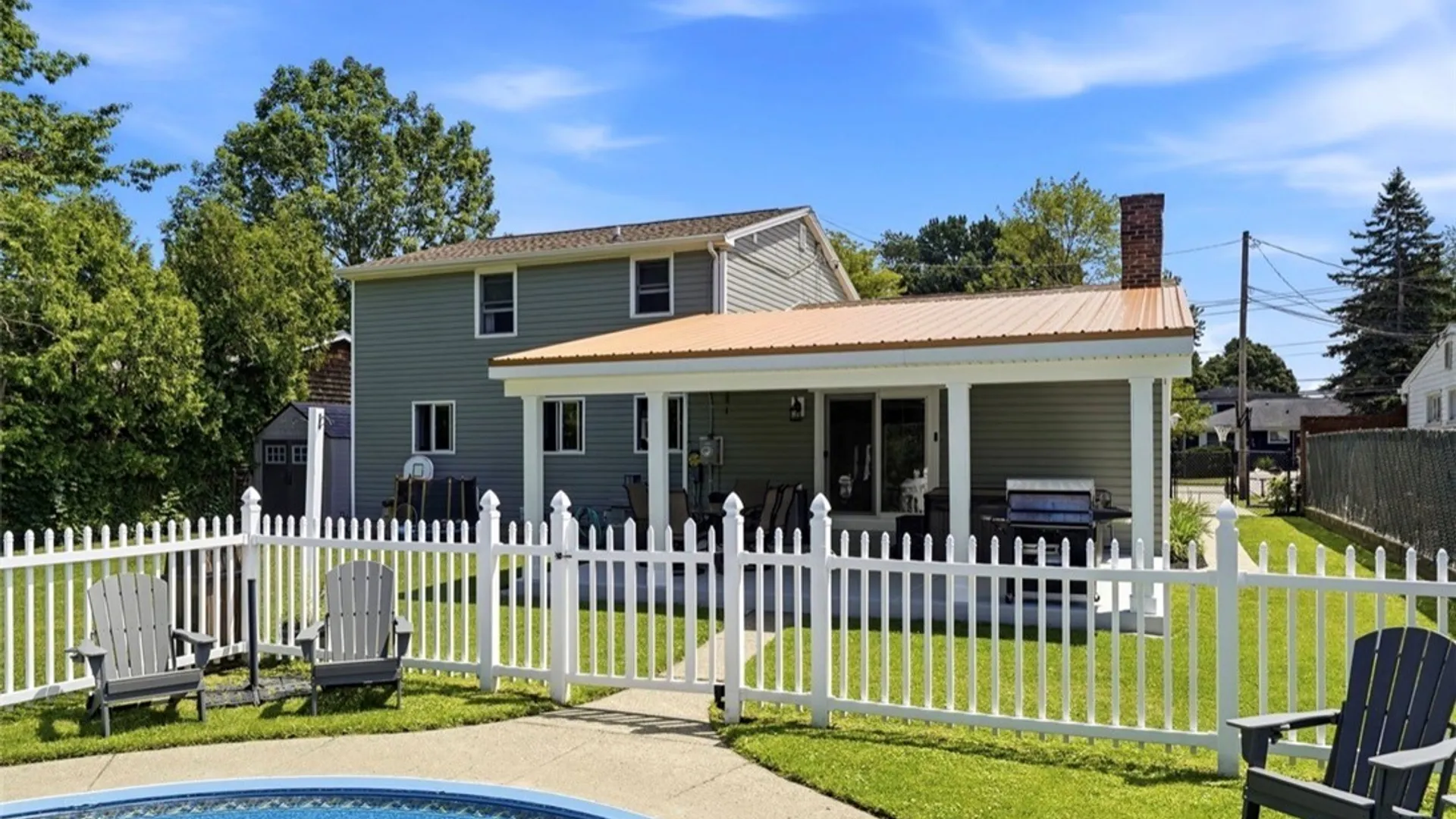 Property at 391 Sunset Drive, Hamburg, NY 14075 4