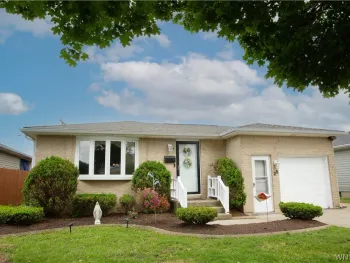 Property at 25 Karen Lane, Cheektowaga, NY 14043
