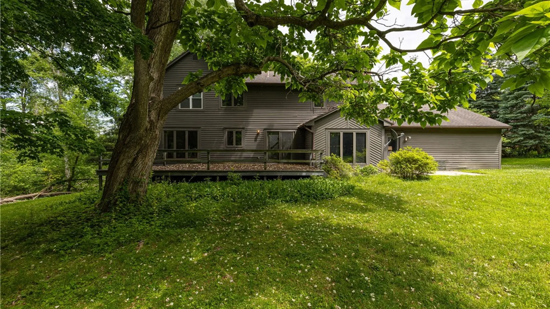 Property at 37 Freshfield, Perinton, NY 14450 38