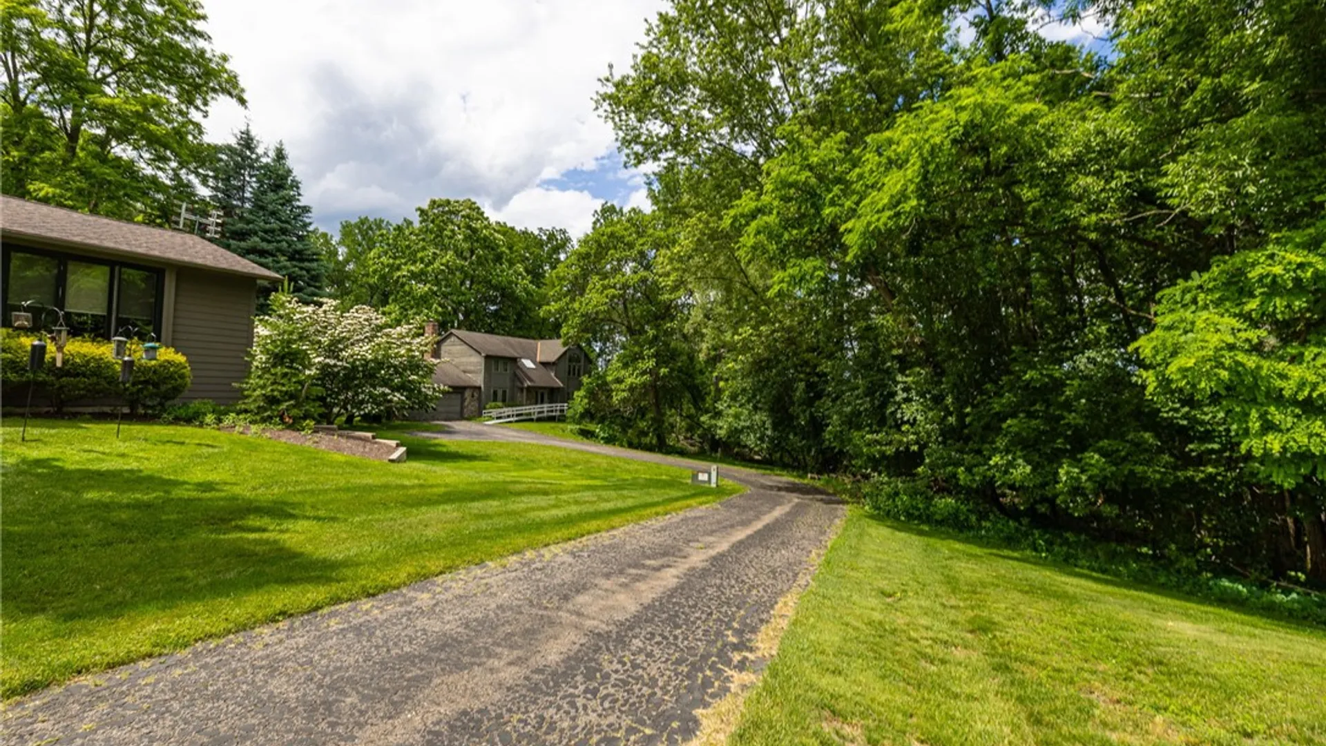 Property at 37 Freshfield, Perinton, NY 14450 4