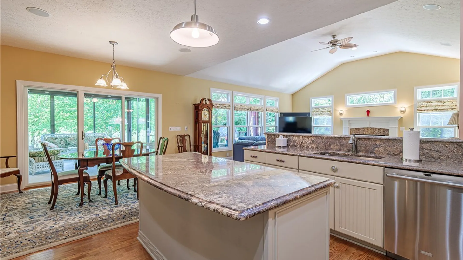 Property at 23 Timber Glen, Penfield, NY 14526 26