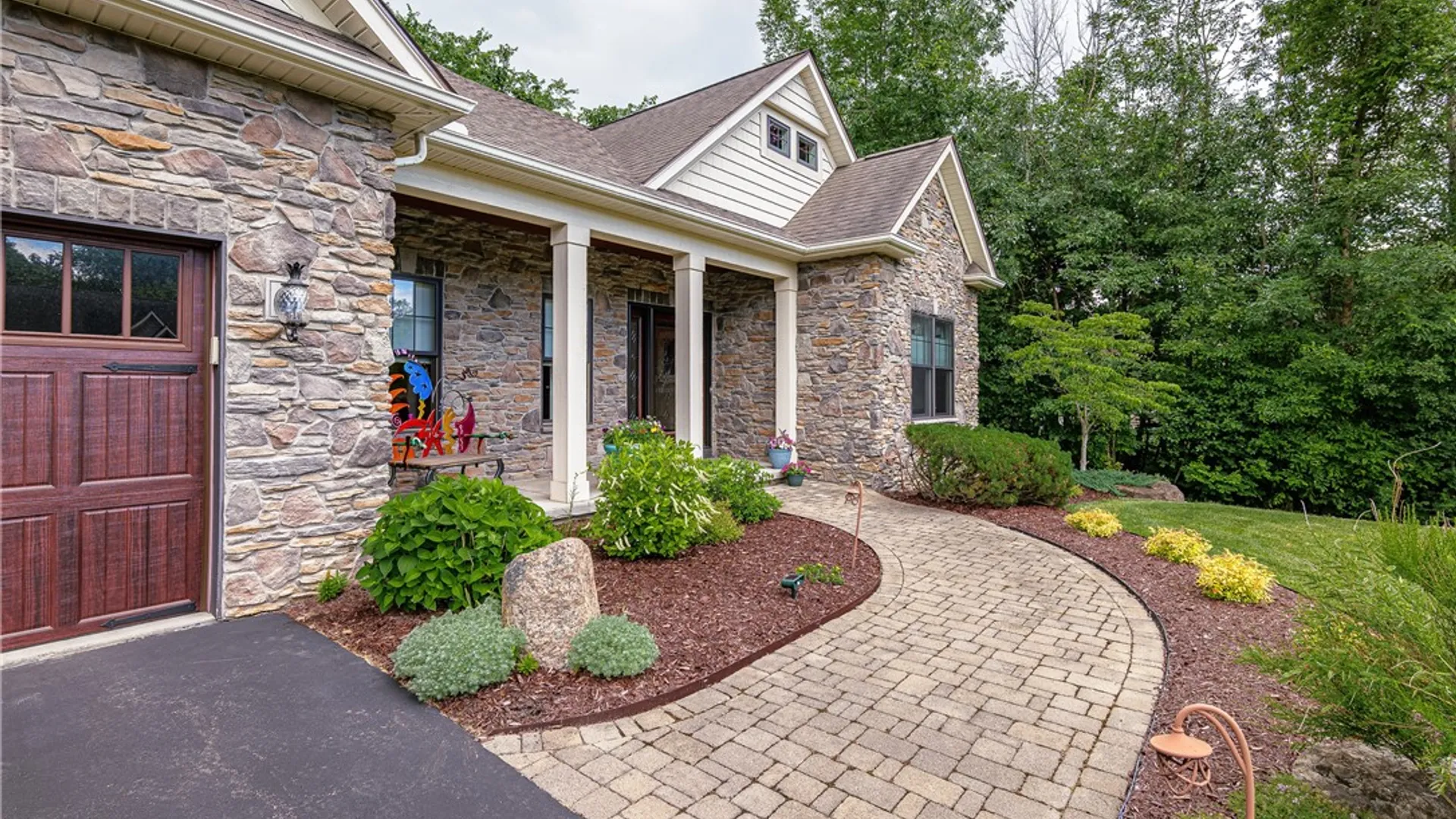 Property at 23 Timber Glen, Penfield, NY 14526 4