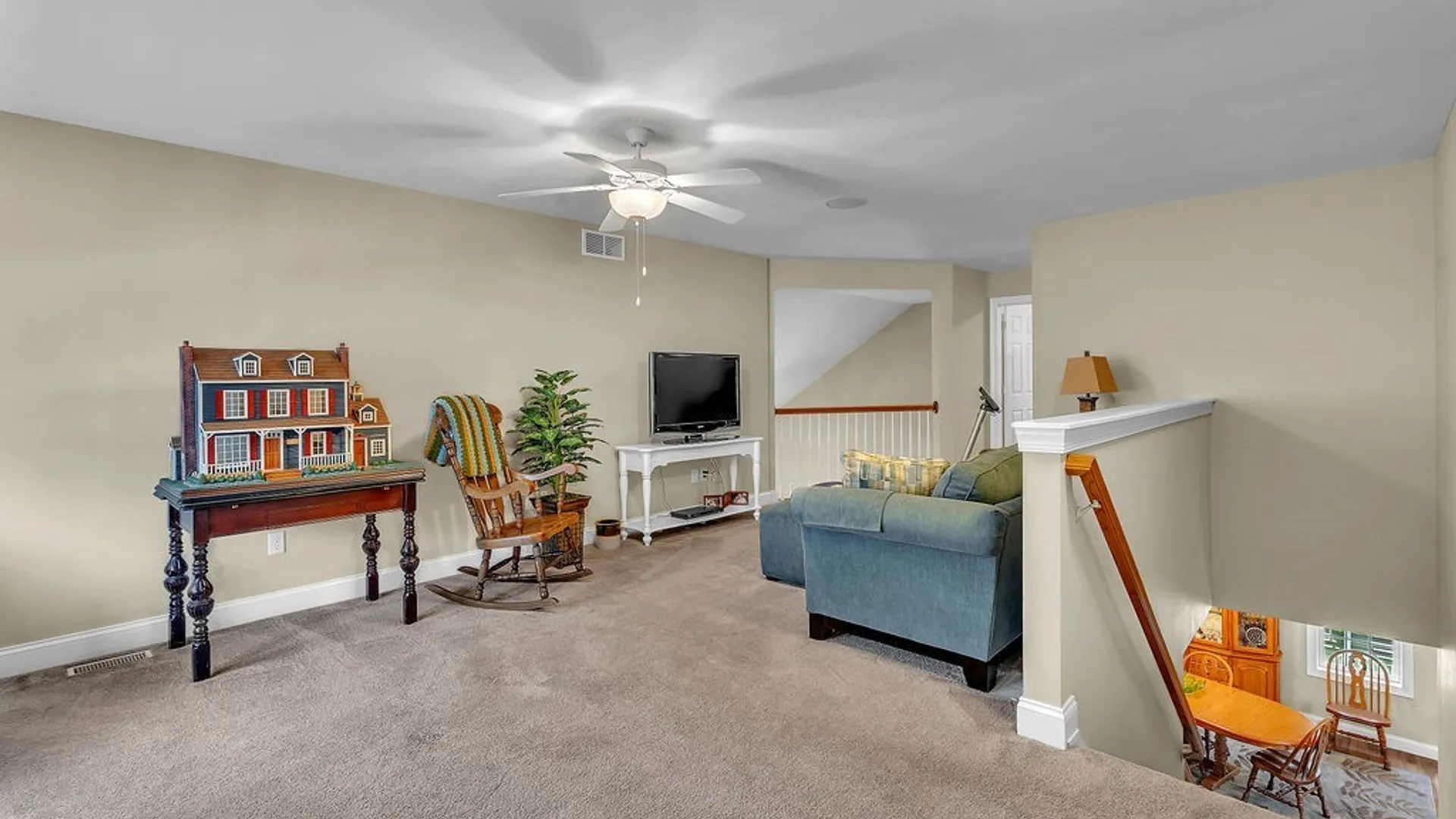Property at 13 Logan Lane, Lancaster, NY 14086 20