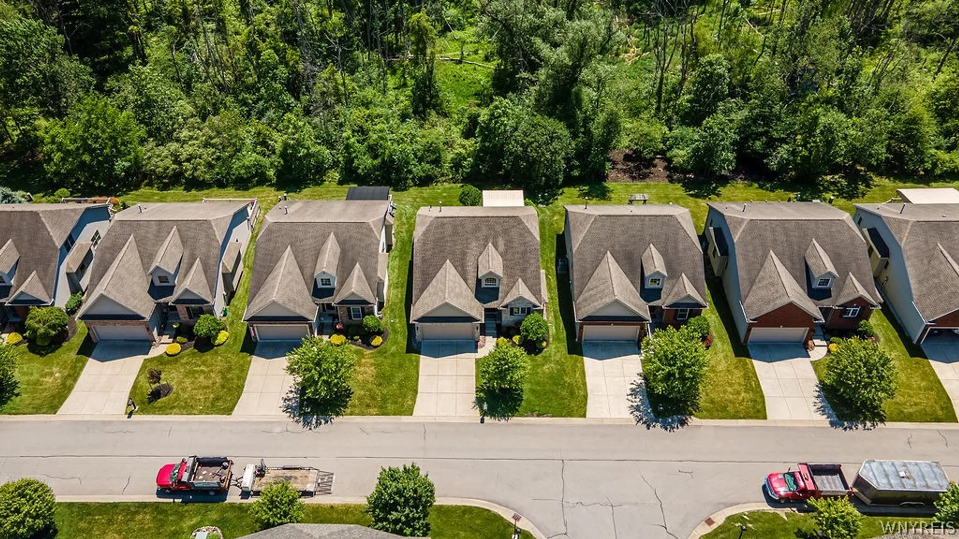 Property at 13 Logan Lane, Lancaster, NY 14086 38