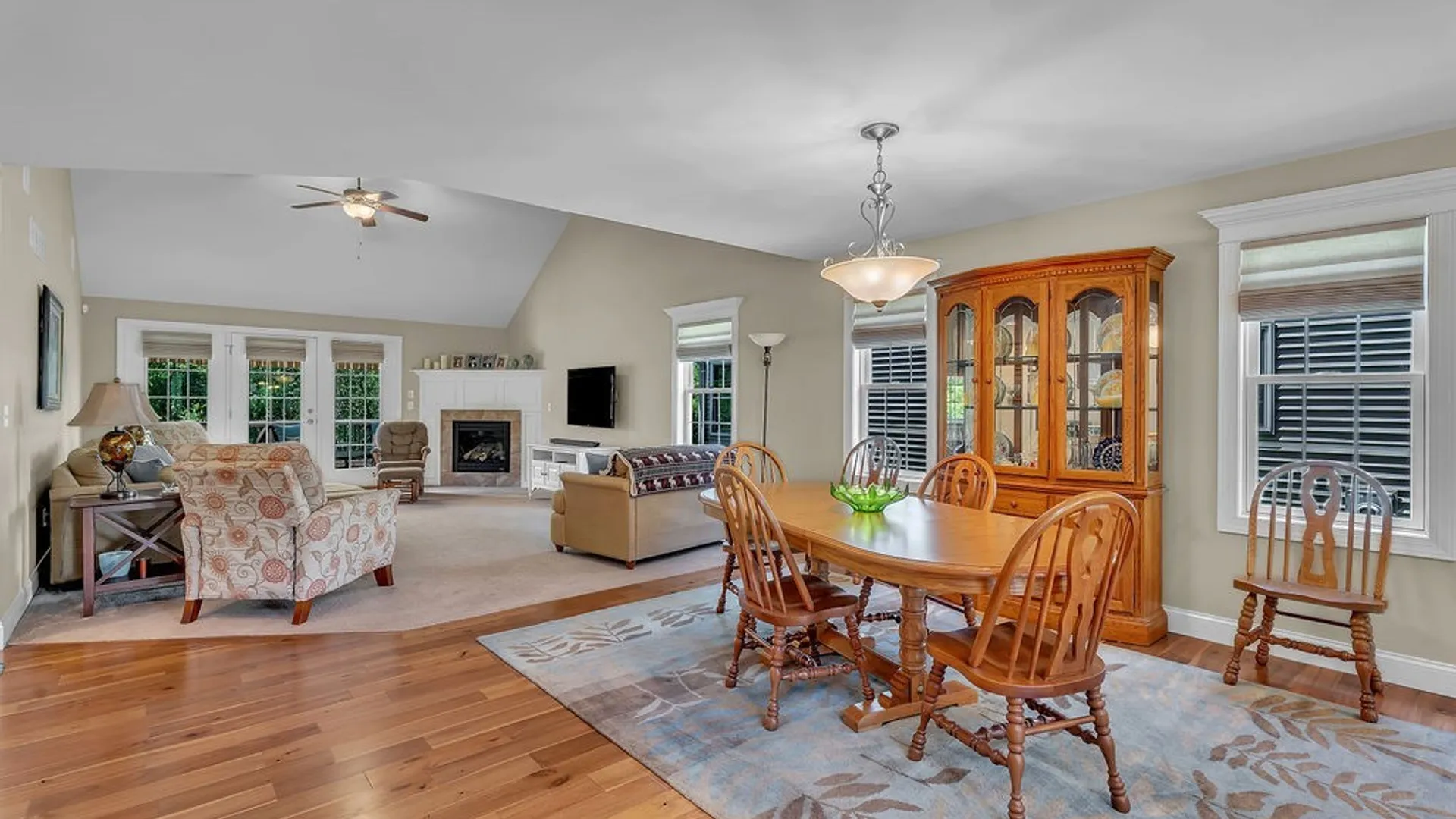 Property at 13 Logan Lane, Lancaster, NY 14086 8