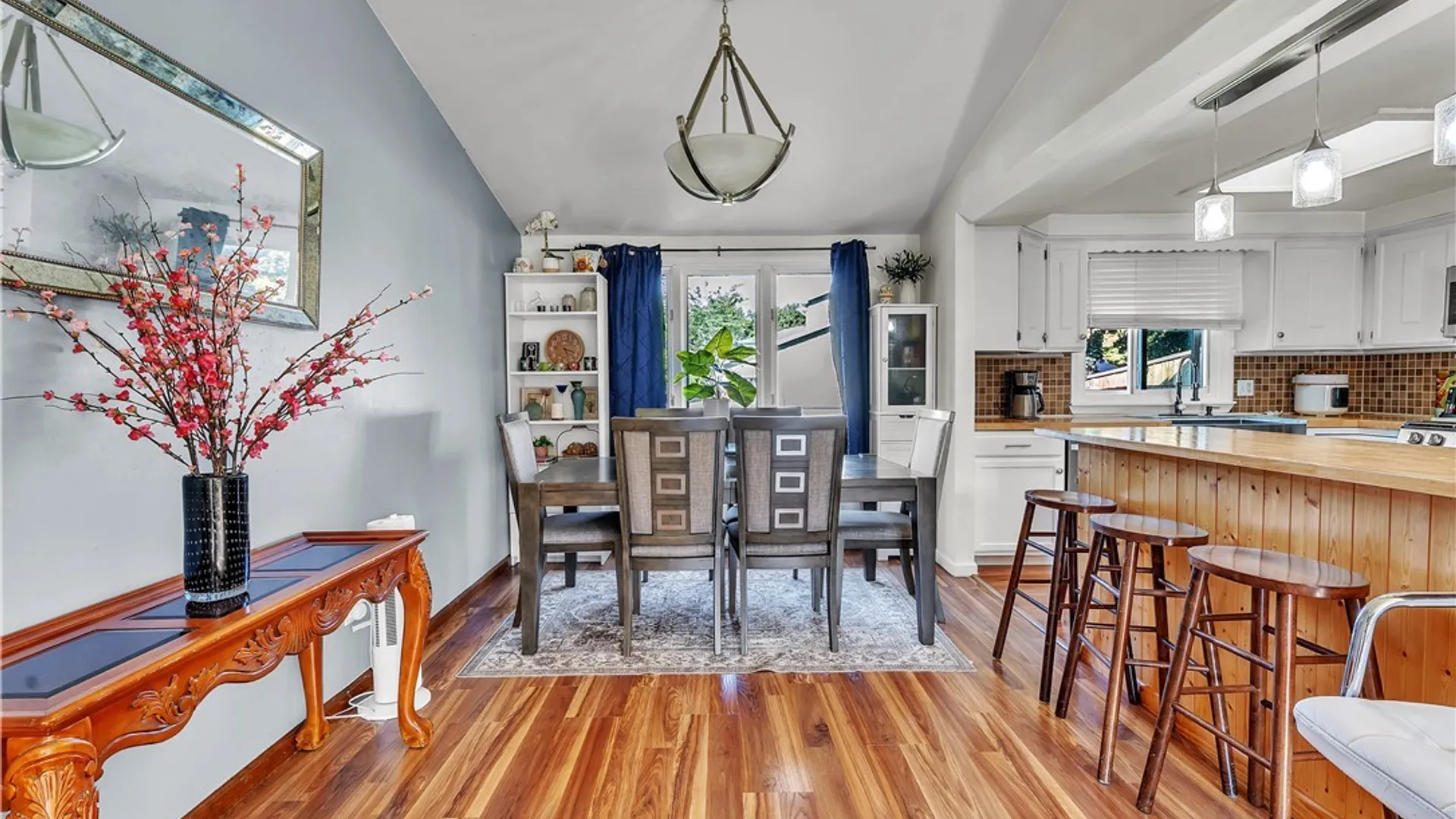 Property at 12 Honorine Drive, Cheektowaga, NY 14043 10