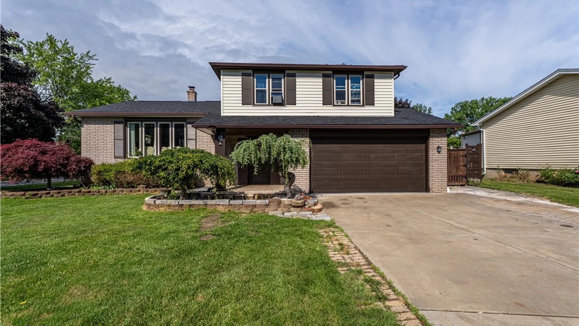 Property at 12 Honorine Drive, Cheektowaga, NY 14043 2