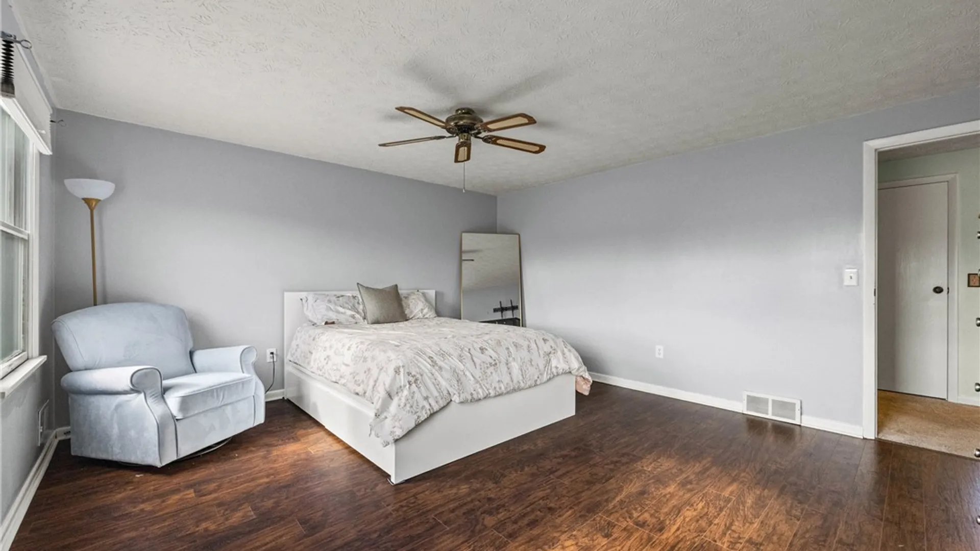 Property at 91 Guinevere Drive, Greece, NY 14626 29