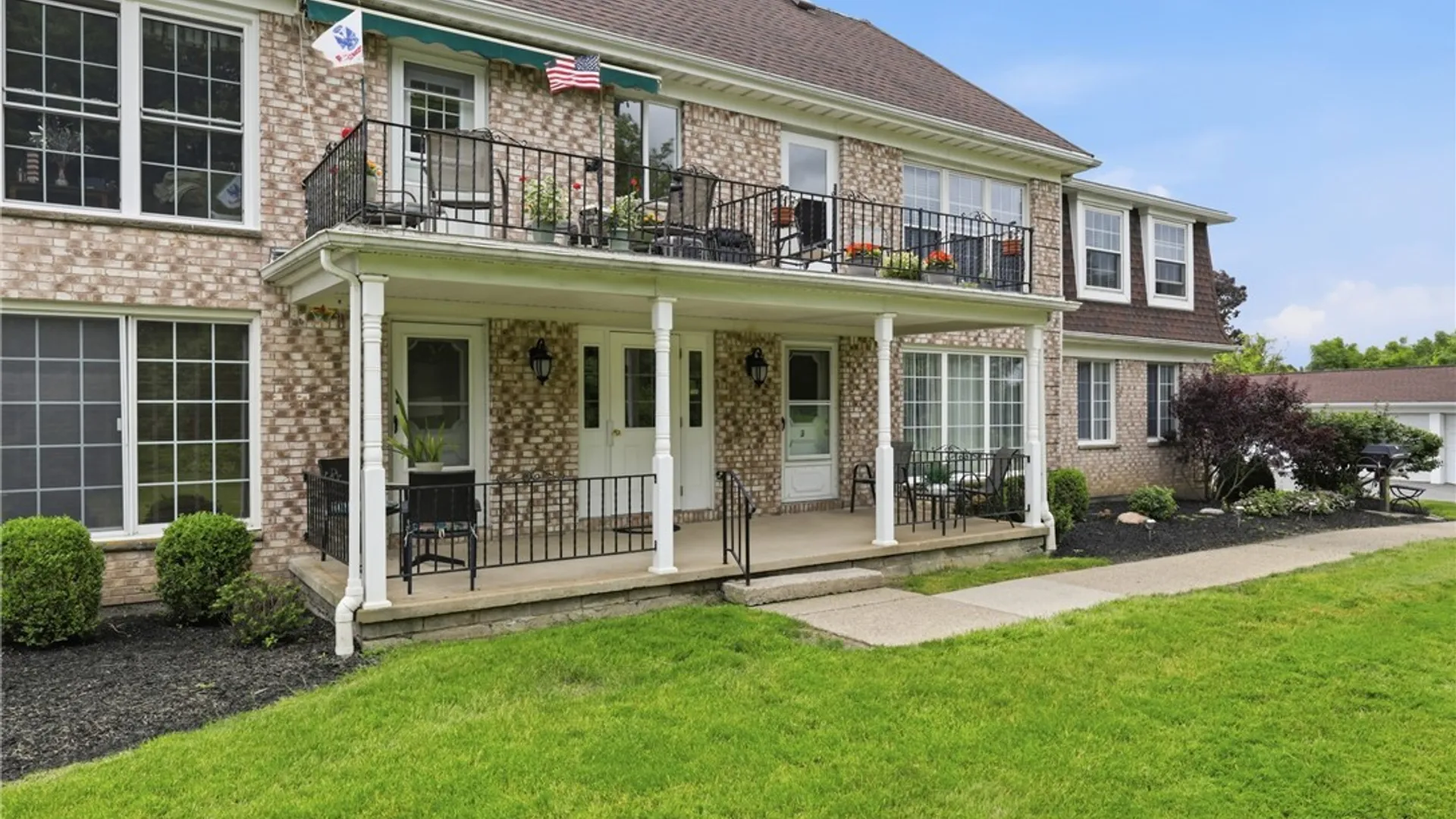 Property at 40-7 Carriage Drive, Orchard Park, NY 14127 2