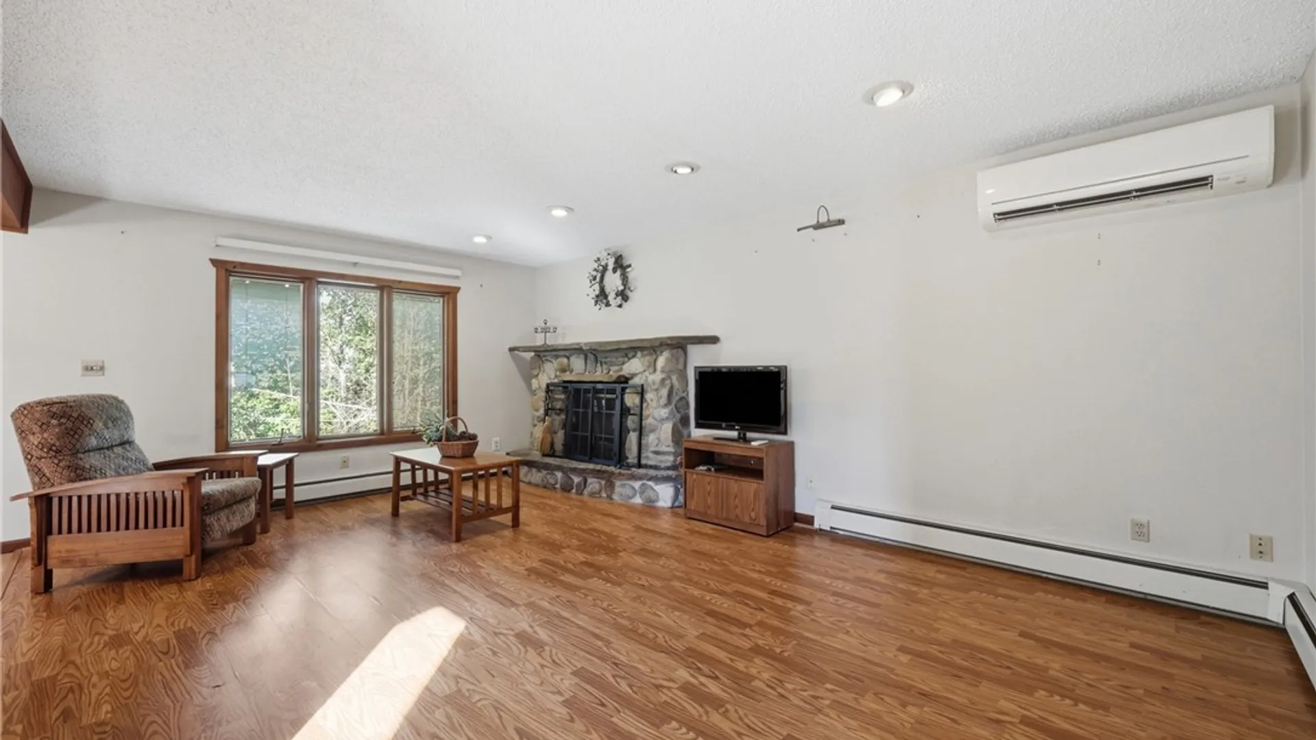 Property at 291 Westwood Road, Lancaster, NY 14086 7