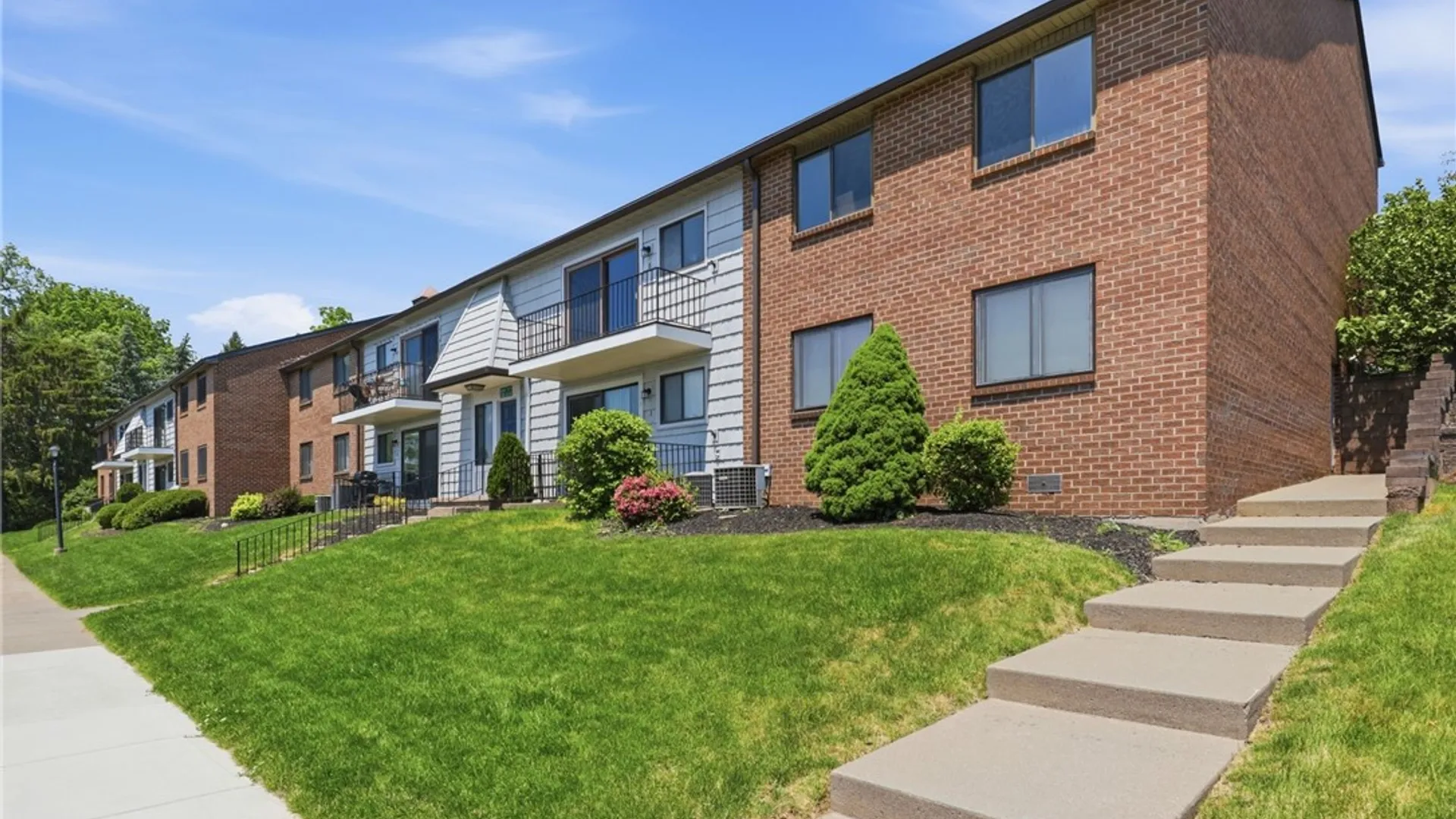 Property at 11 High Gate, Perinton, NY 14450 2