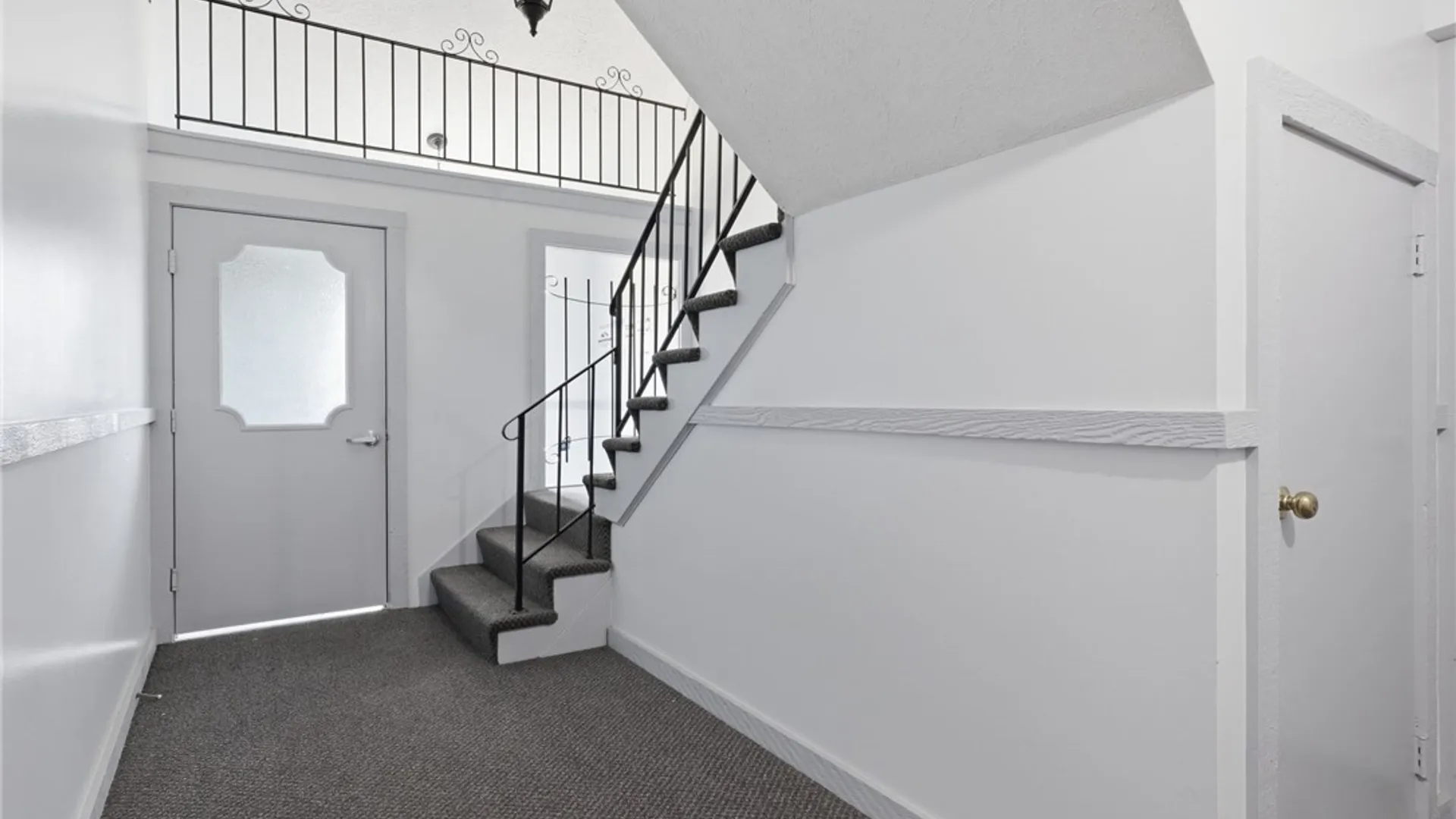 Property at 11 High Gate, Perinton, NY 14450 3