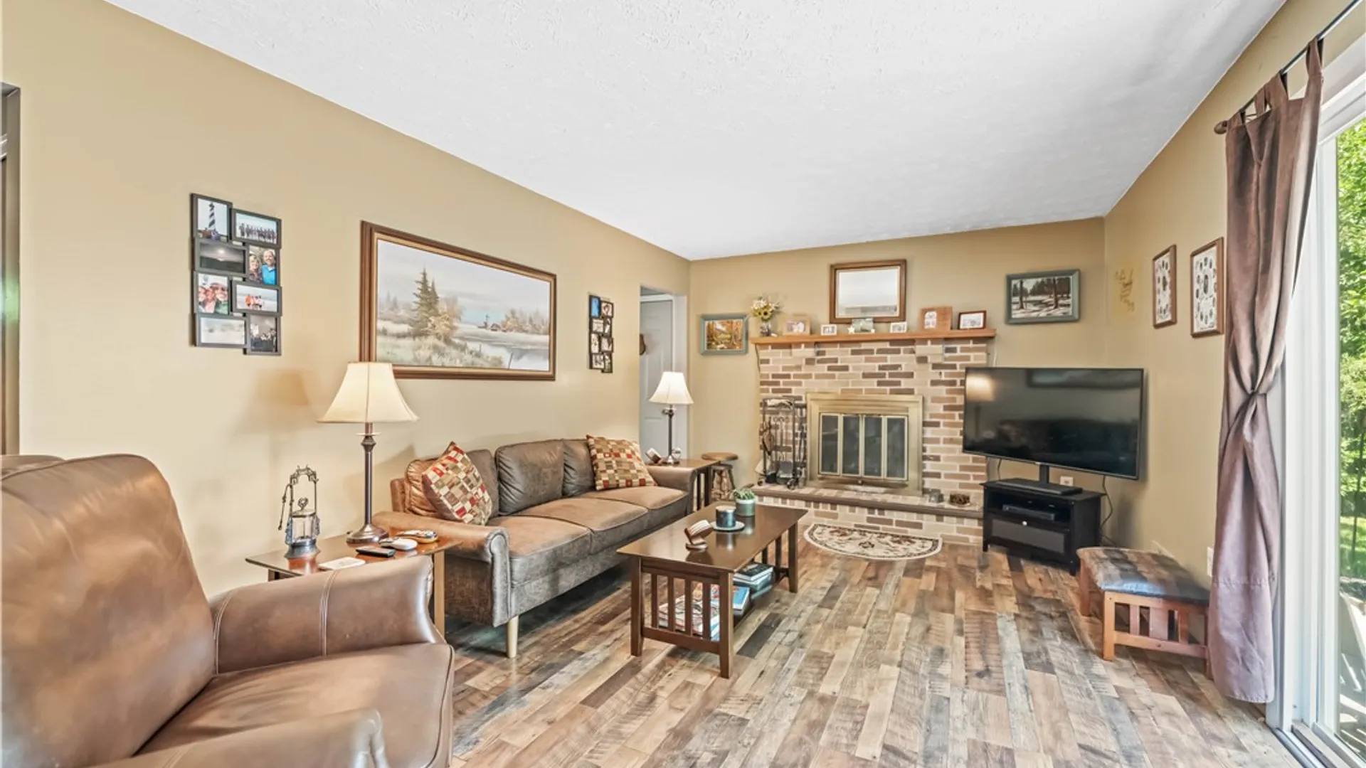 Property at 18 Mathew Lane, Greece, NY 14626 13