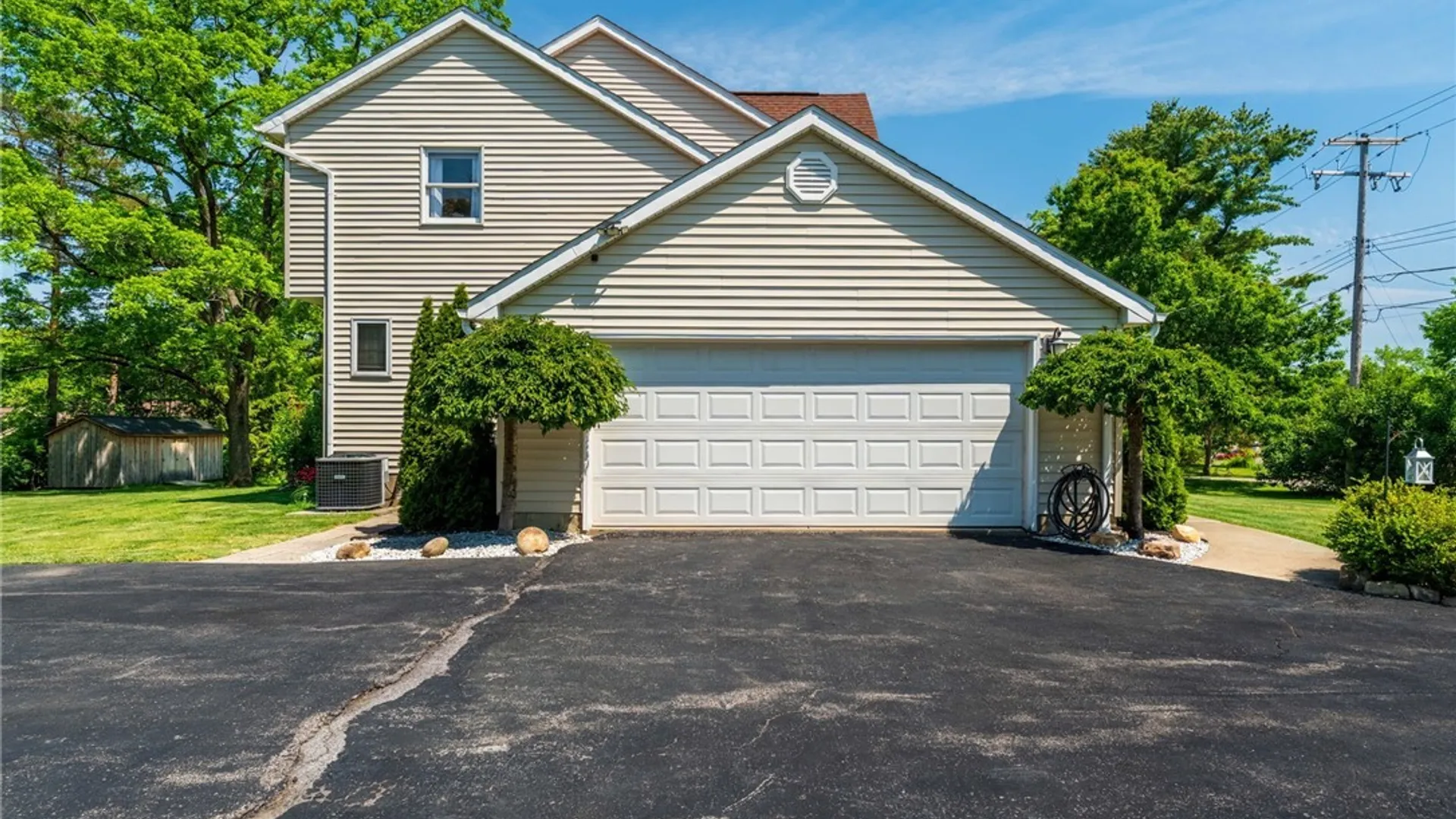 Property at 5550 Scherff Road, Orchard Park, NY 14127 2