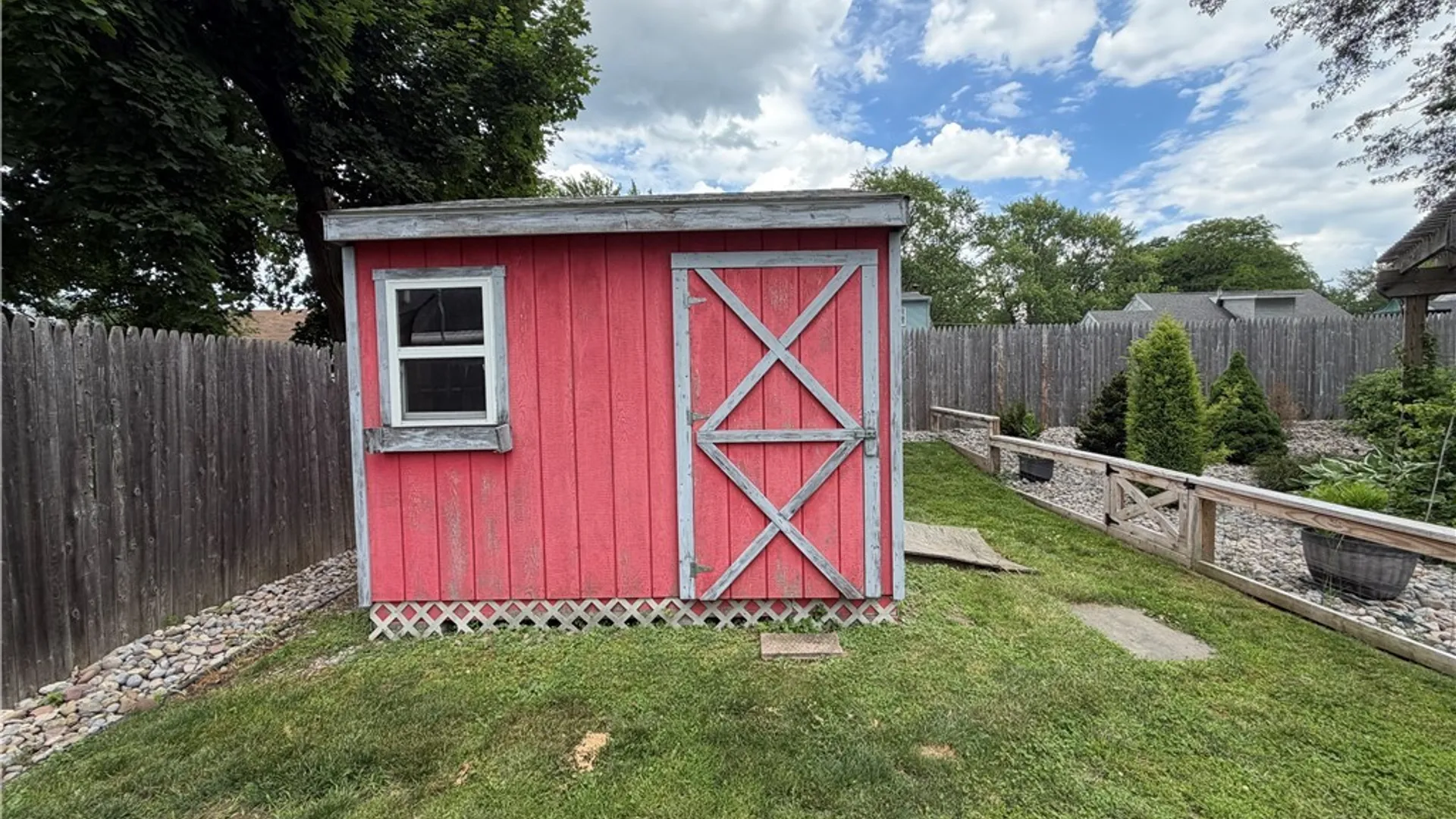 Property at 108 Castle Rd, Clay, NY 13212 46