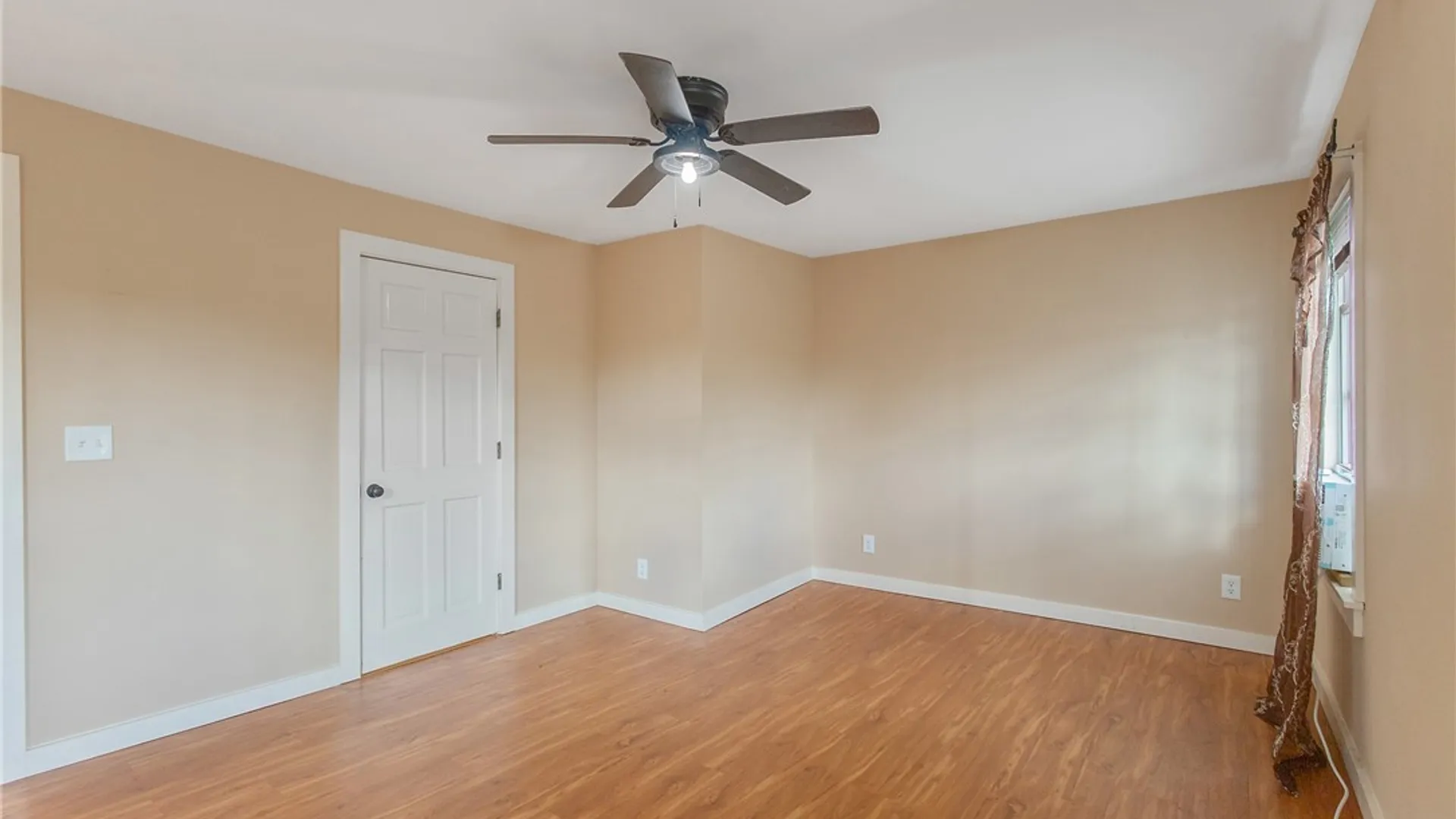 Property at 224 E 1st Street, DeWitt, NY 13057 16