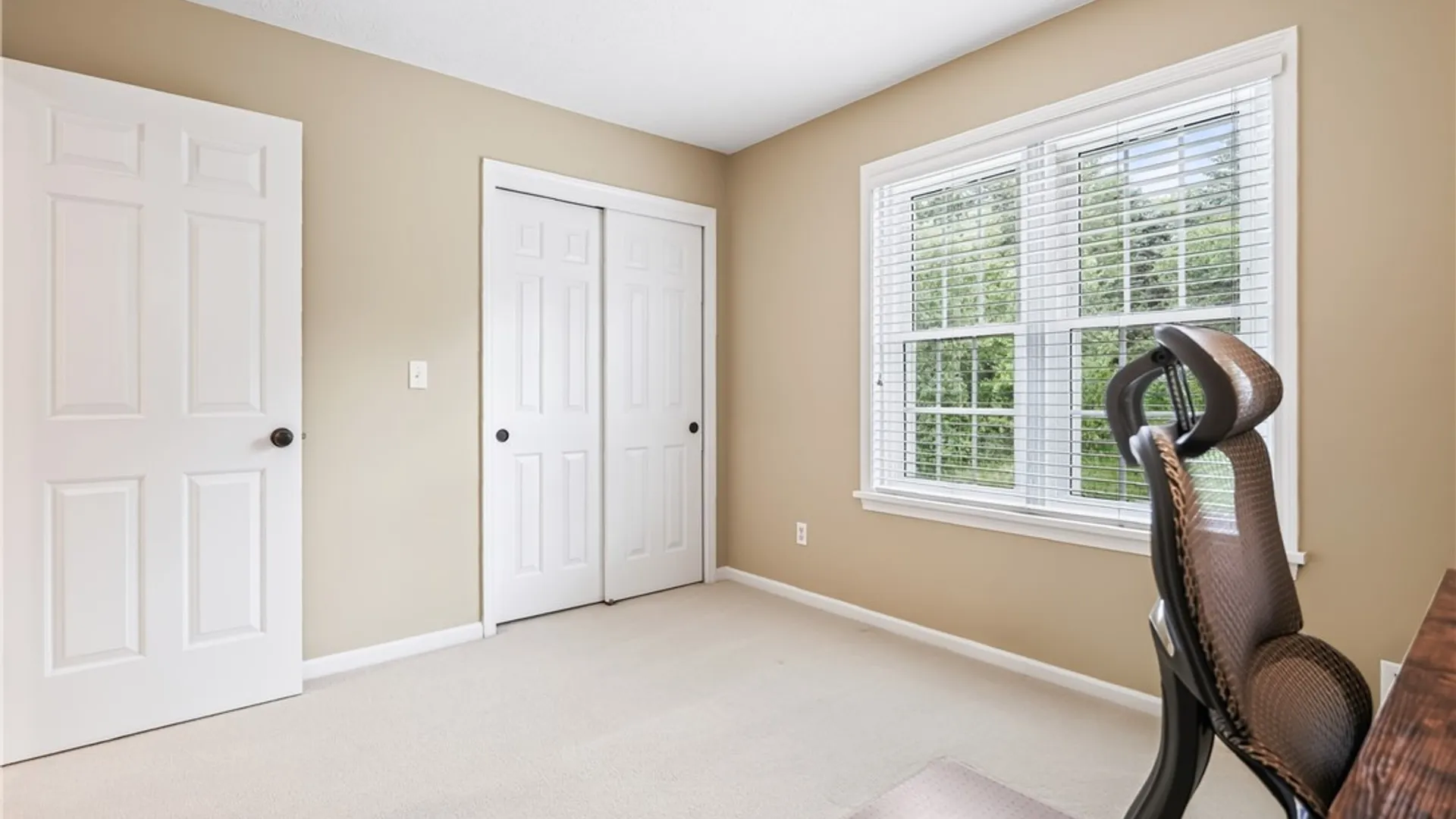 Property at 24 Wenham Lane, Perinton, NY 14534 33