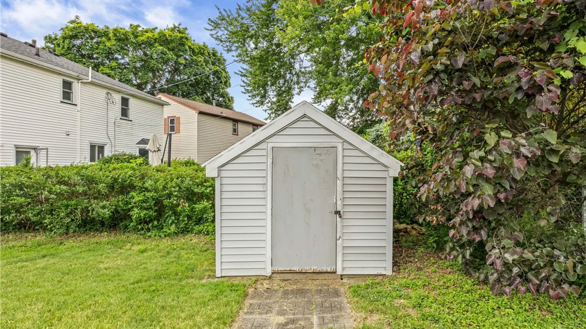 Property at 644 Tarrington Road, Irondequoit, NY 14609 32