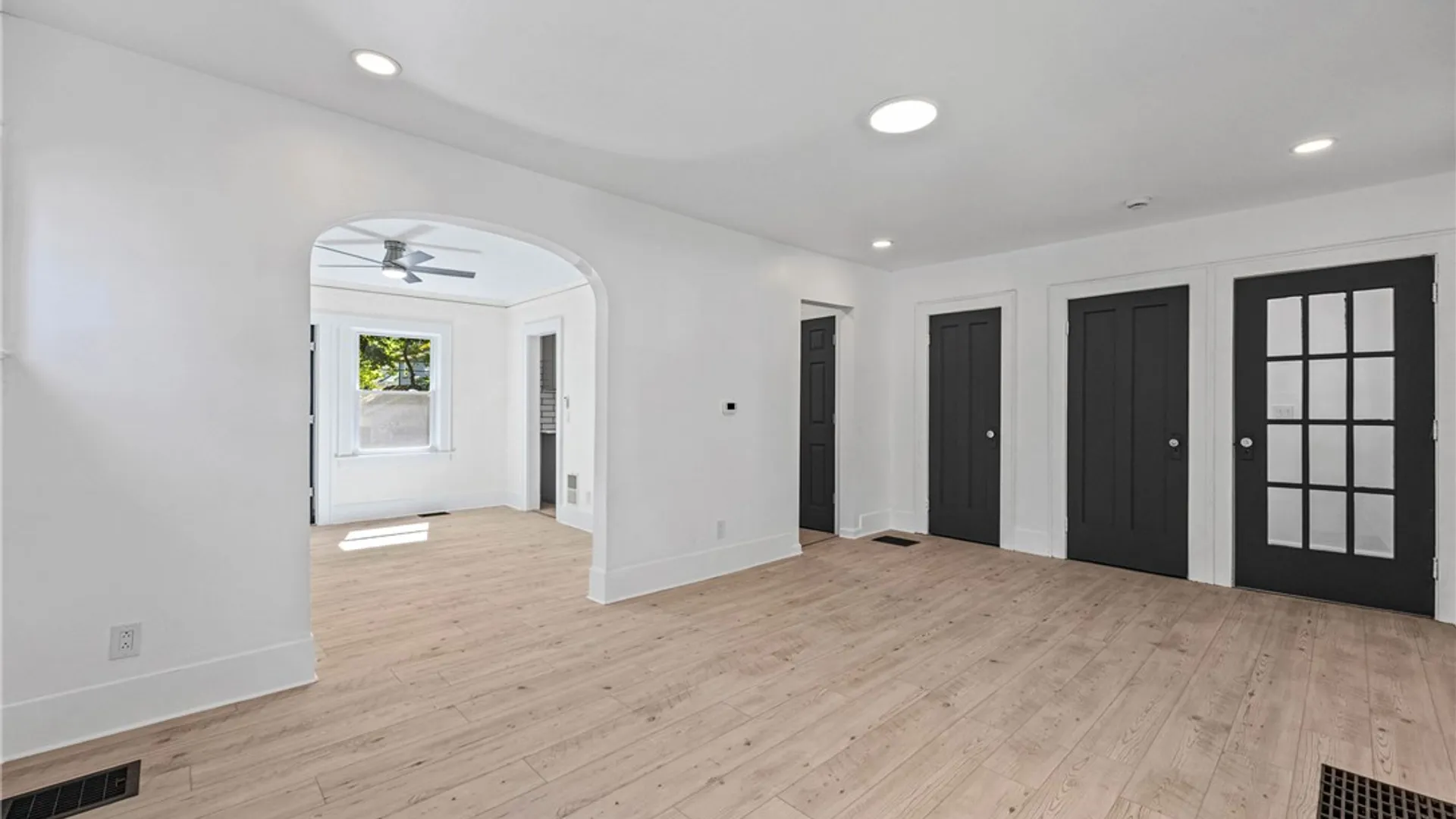 Property at 20 Kron Street, Rochester, NY 14619 6