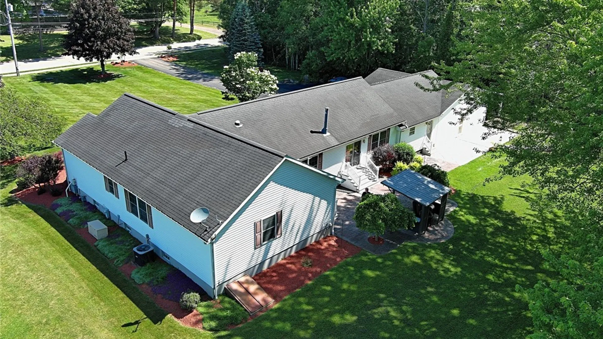 Property at 685 Commercial Street, Brant, NY 14081 6