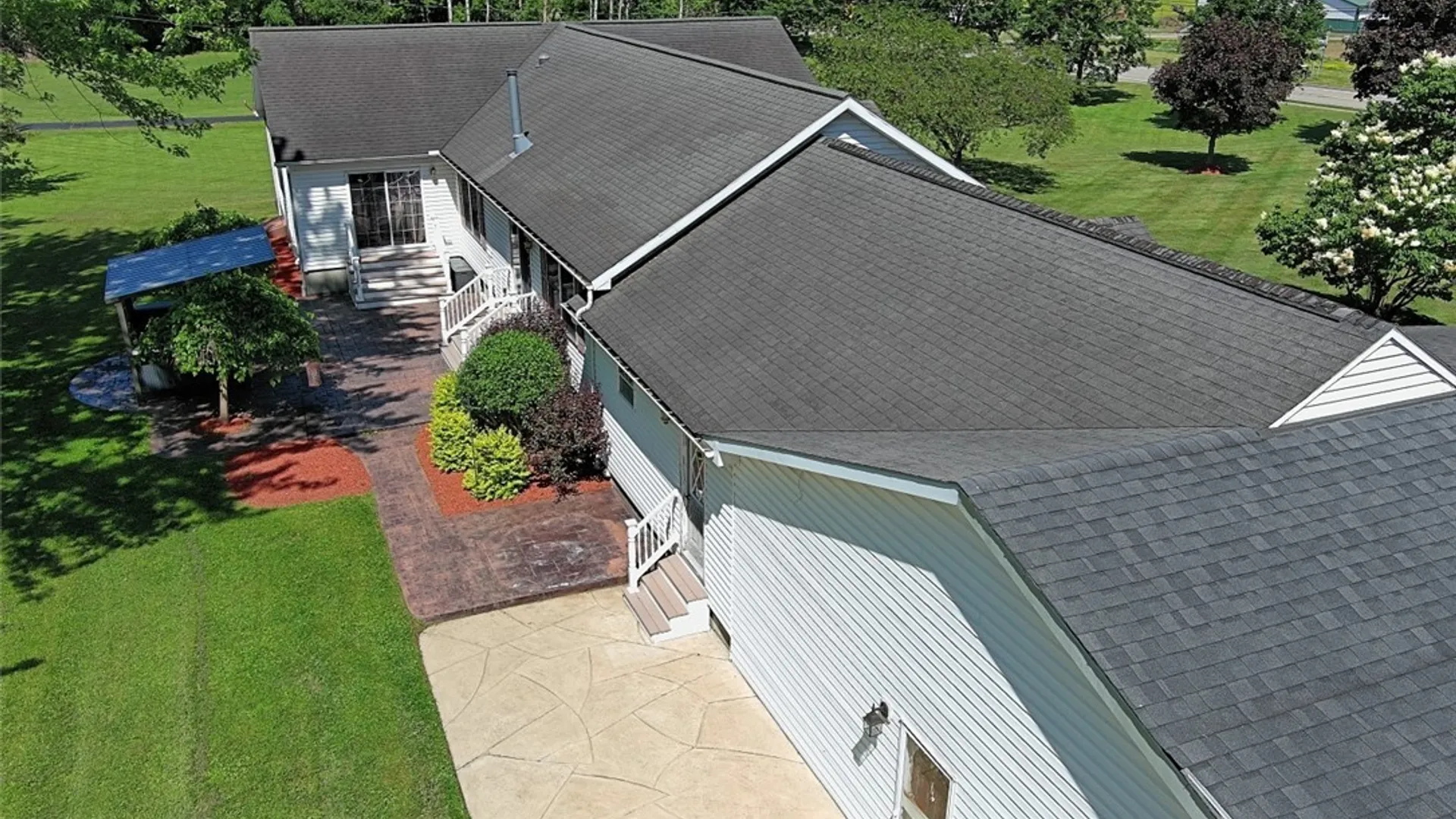 Property at 685 Commercial Street, Brant, NY 14081 7