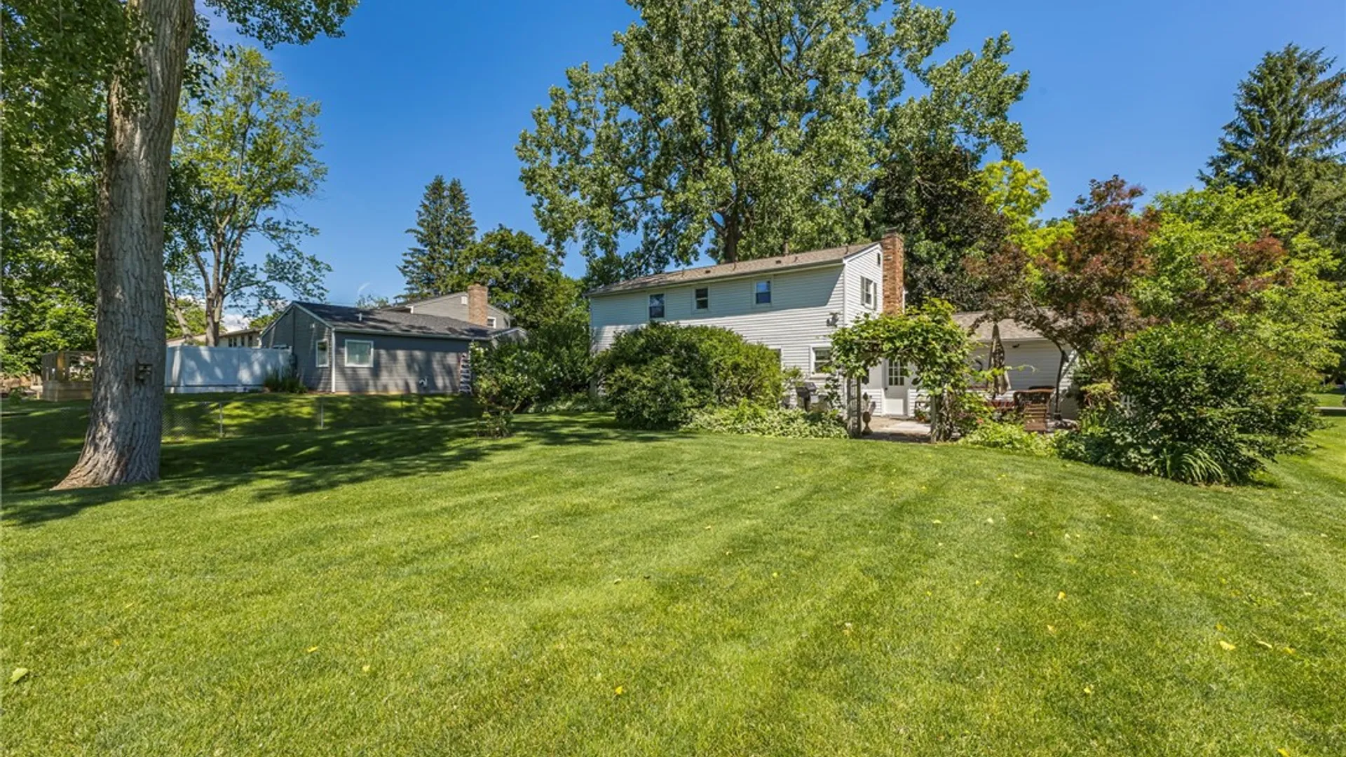Property at 50 Heatherwood Road, Perinton, NY 14450 25