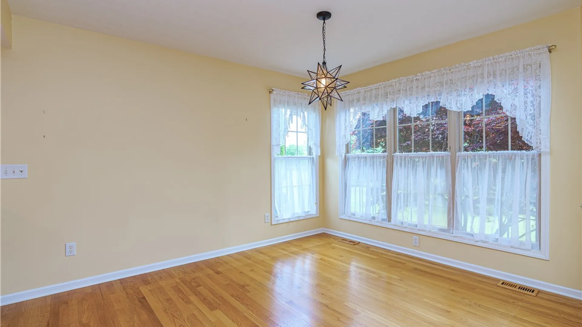 Property at 1132 Twin Leaf, Webster, NY 14580 16