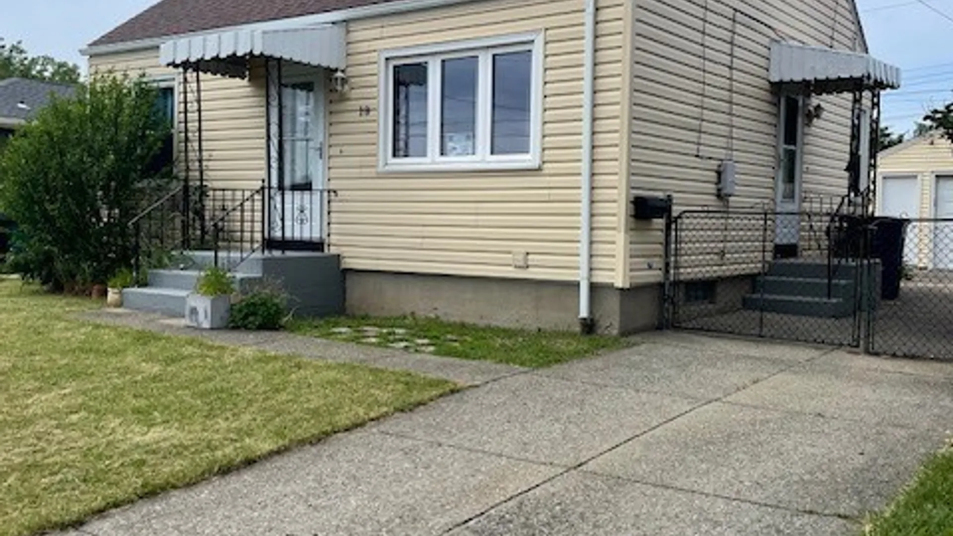 Property at 18 Kofler Avenue, Buffalo, NY 14207 2