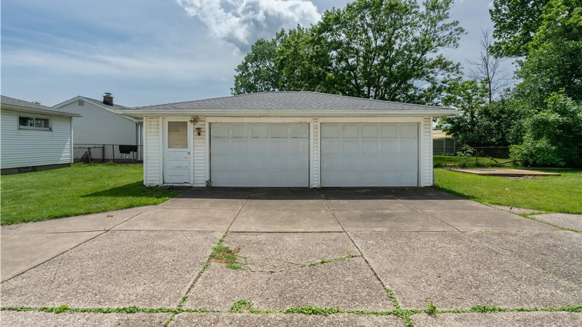 Property at 156 Two Mile Creek Road, Tonawanda, NY 14150 23
