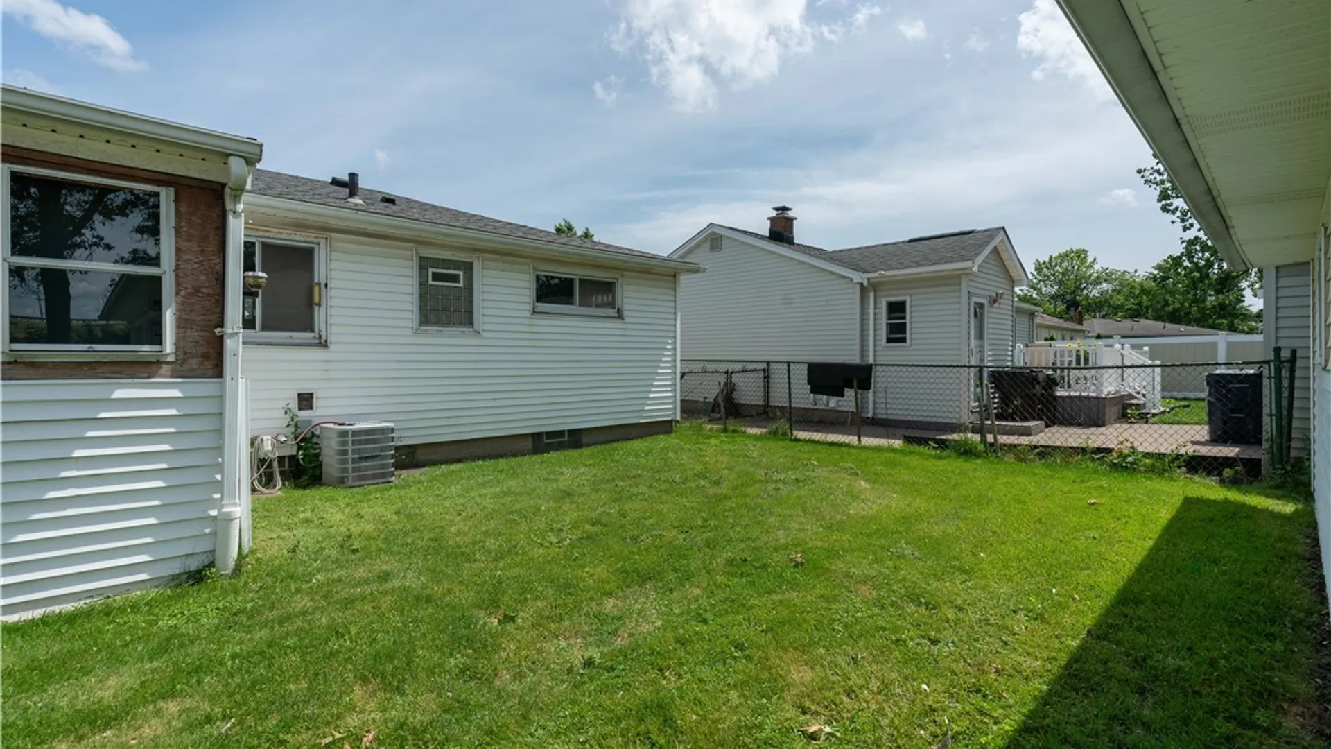 Property at 156 Two Mile Creek Road, Tonawanda, NY 14150 24