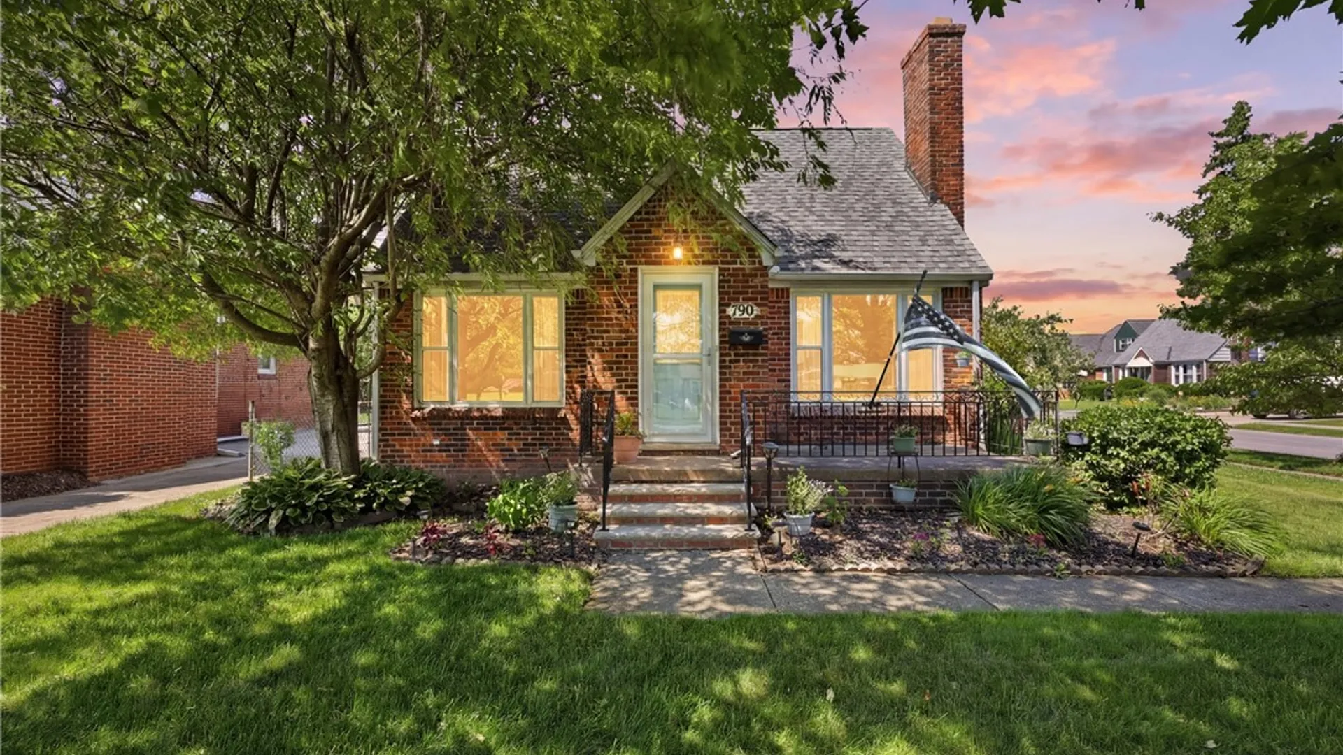Property at 790 Cleveland Drive, Cheektowaga, NY 14225 2