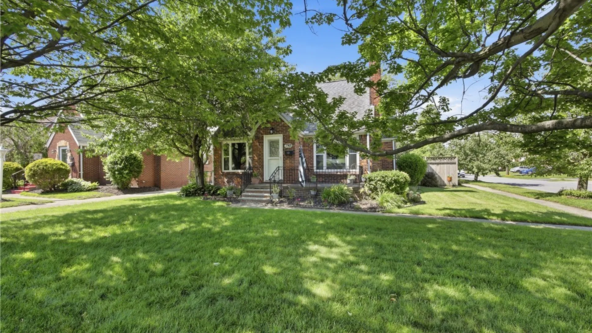 Property at 790 Cleveland Drive, Cheektowaga, NY 14225 4