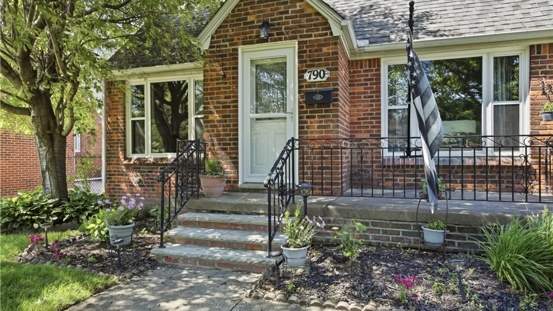 Property at 790 Cleveland Drive, Cheektowaga, NY 14225 6