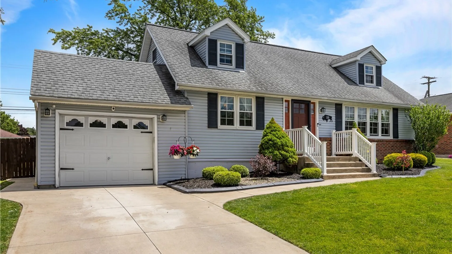 Property at 23 Greenbranch Road, West Seneca, NY 14224 2