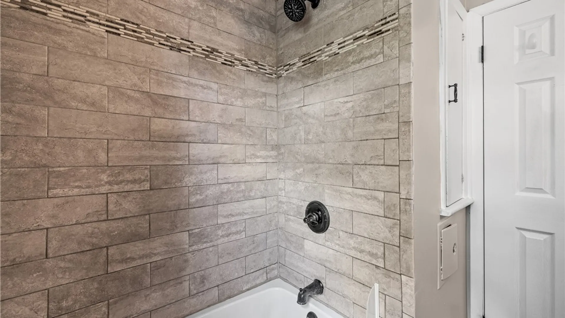 Property at 23 Greenbranch Road, West Seneca, NY 14224 32